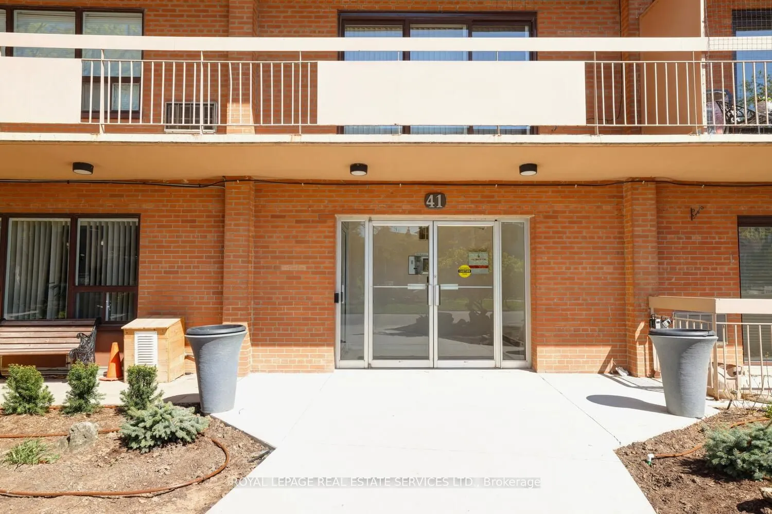 41 Lake Shore Drive, #104