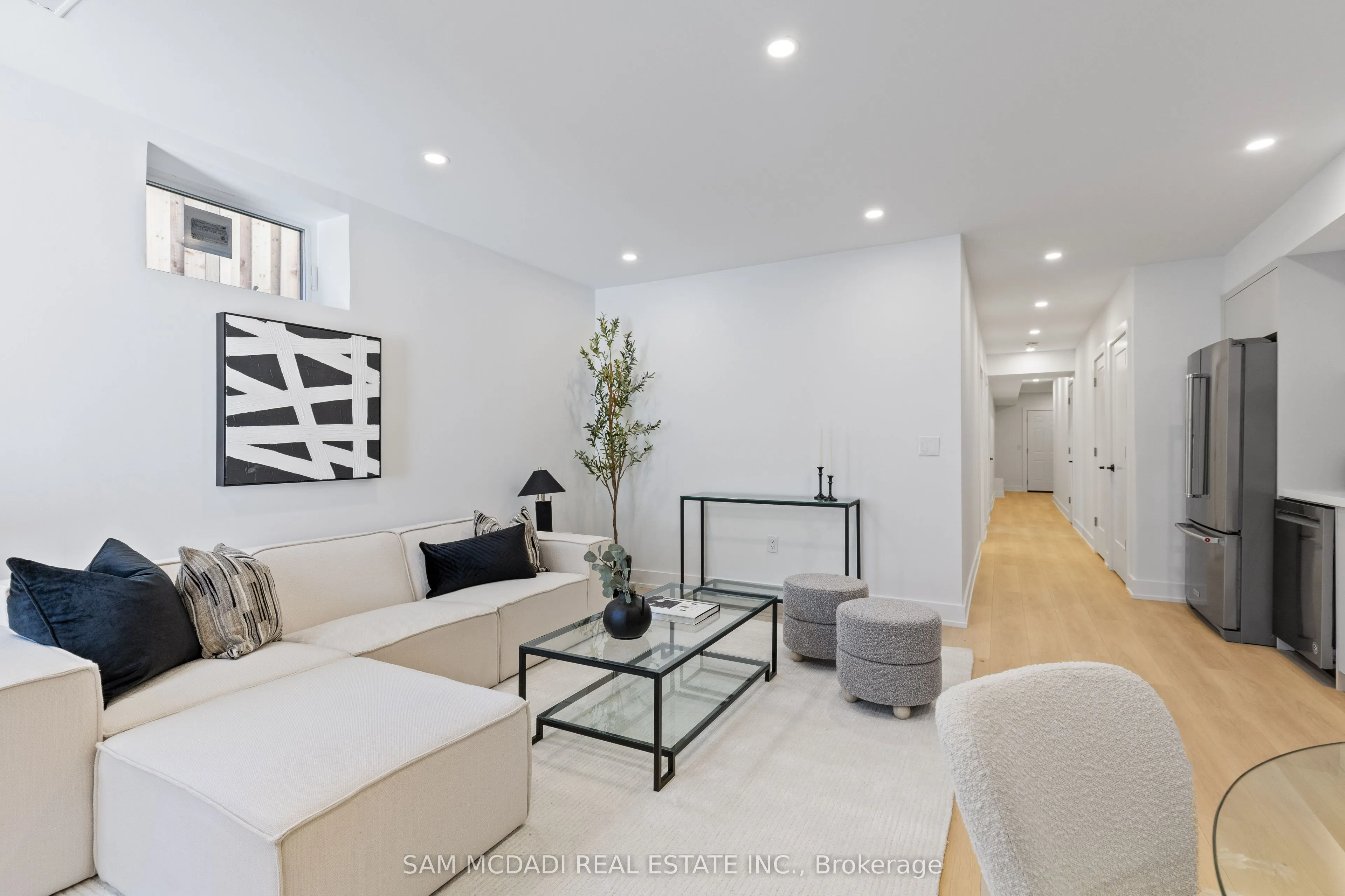 1037 Caven Street
