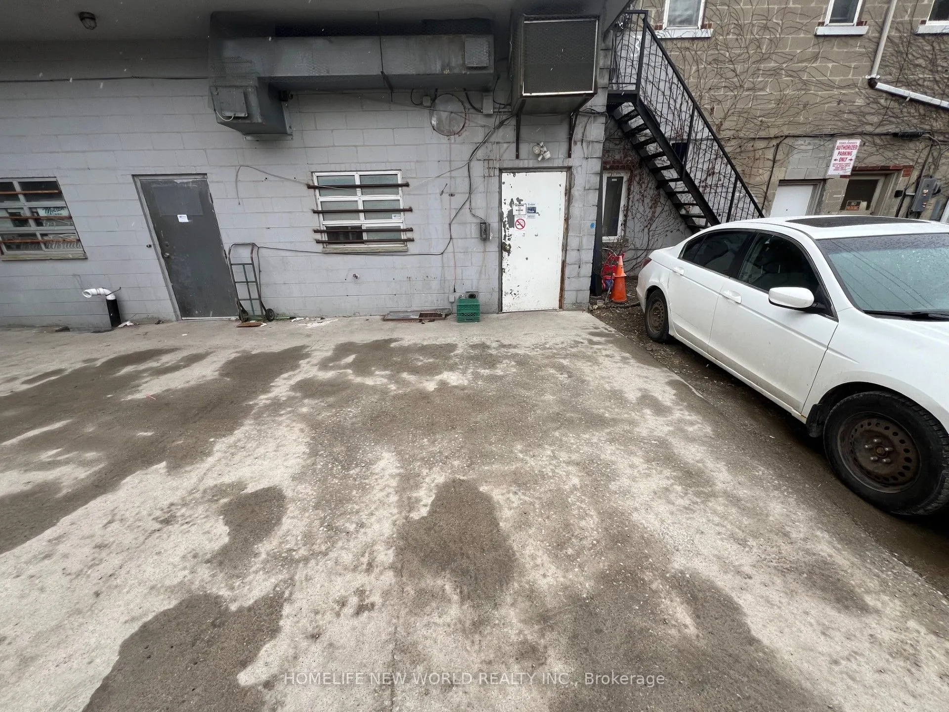 1662 Eglinton Avenue W, #GND+BMT