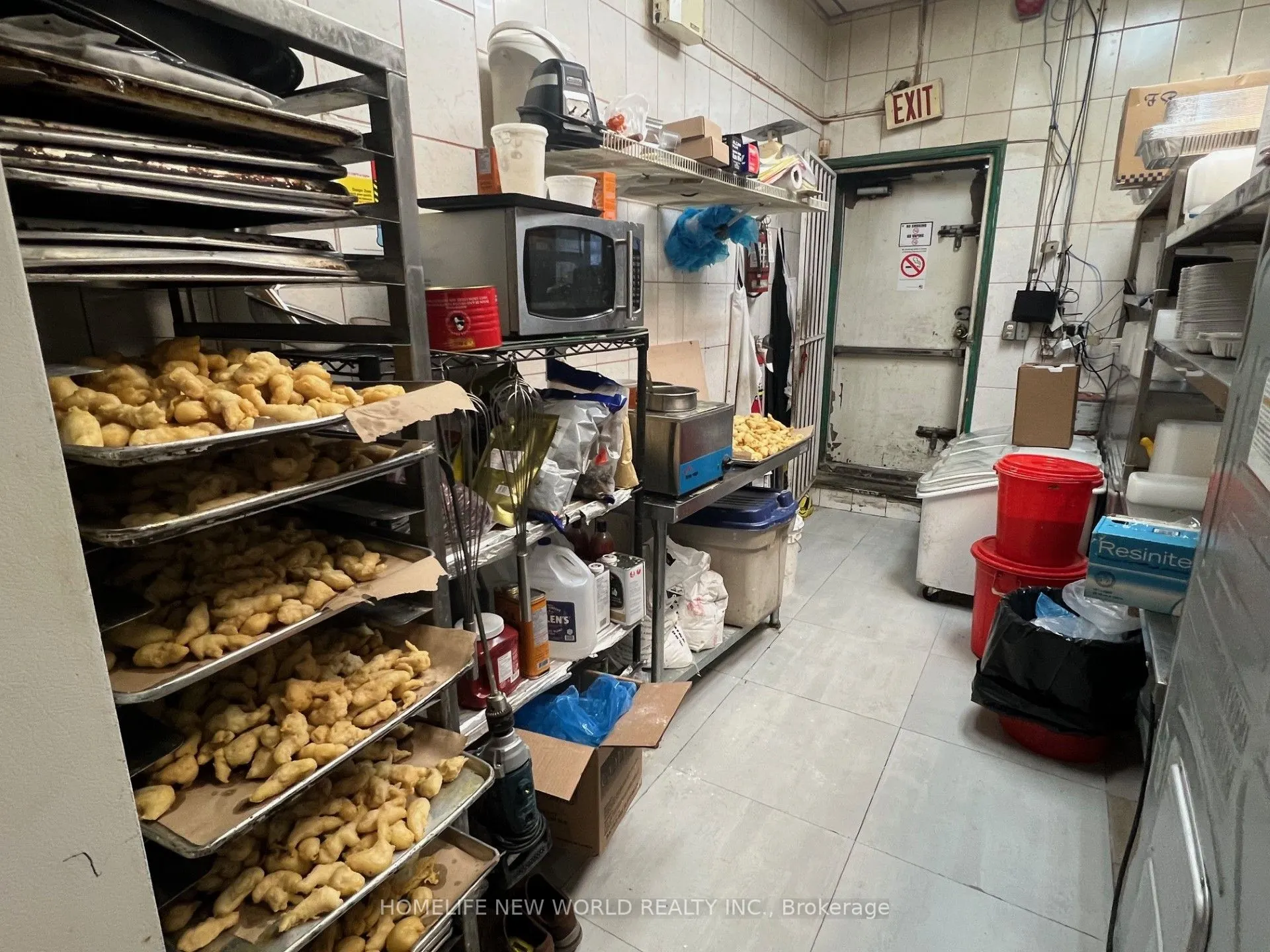 1662 Eglinton Avenue W, #GND+BMT