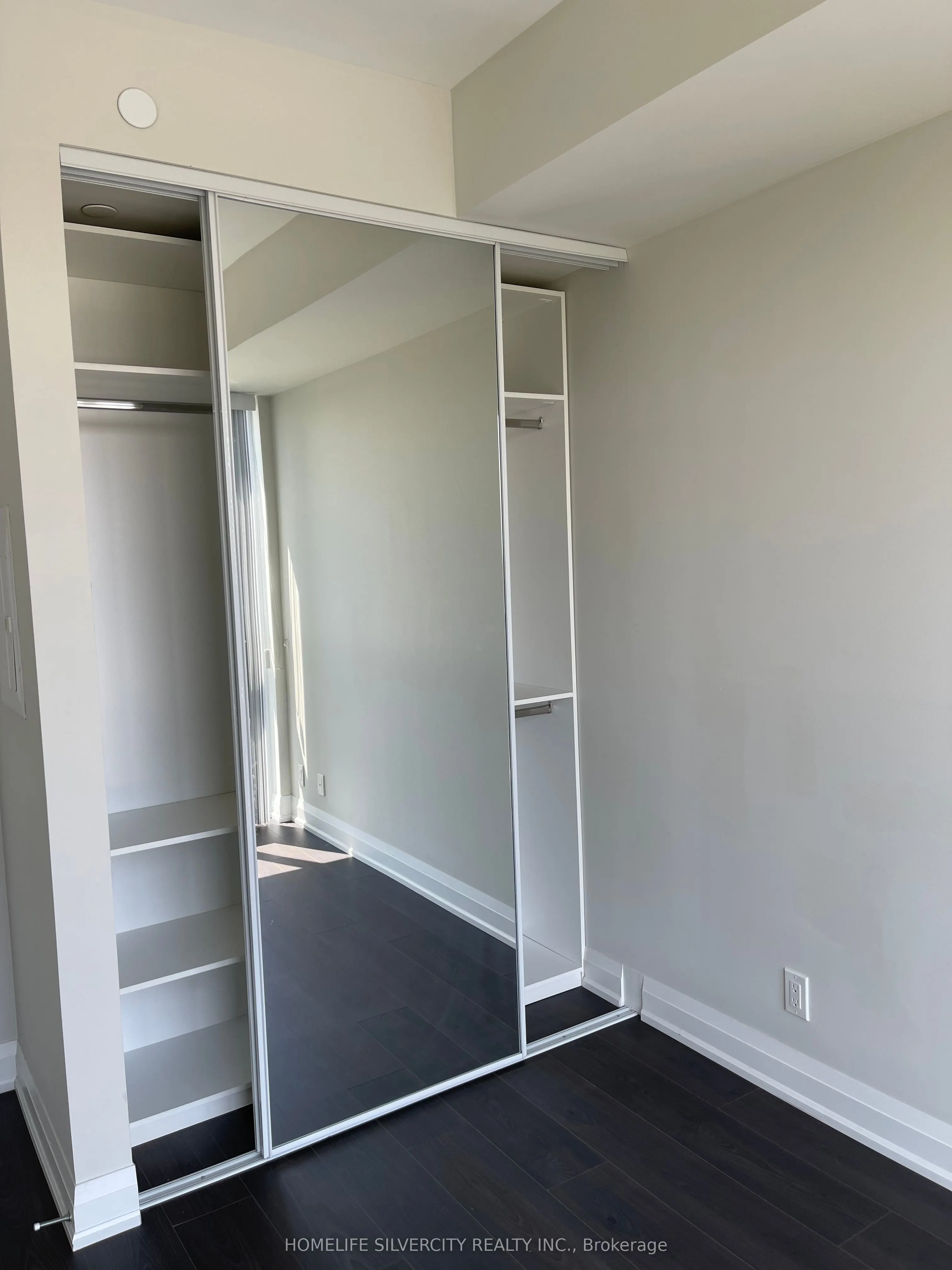 15 Lynch Street #2104