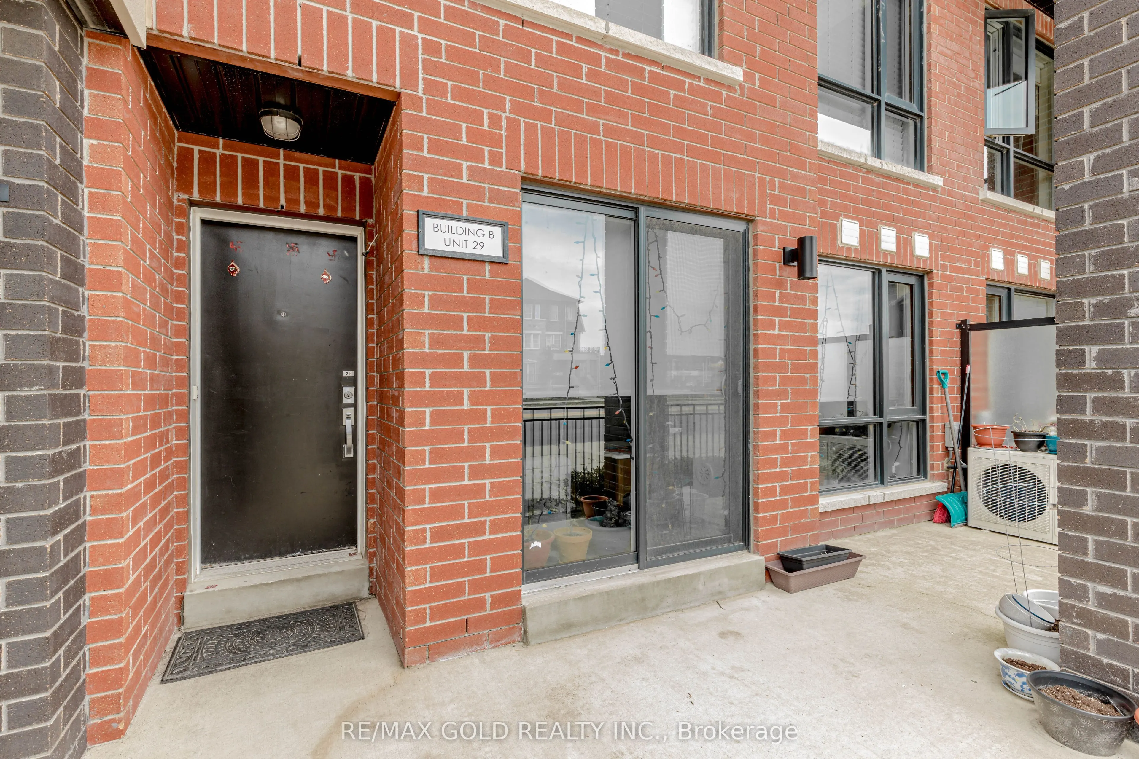 100 Dufay Road #29