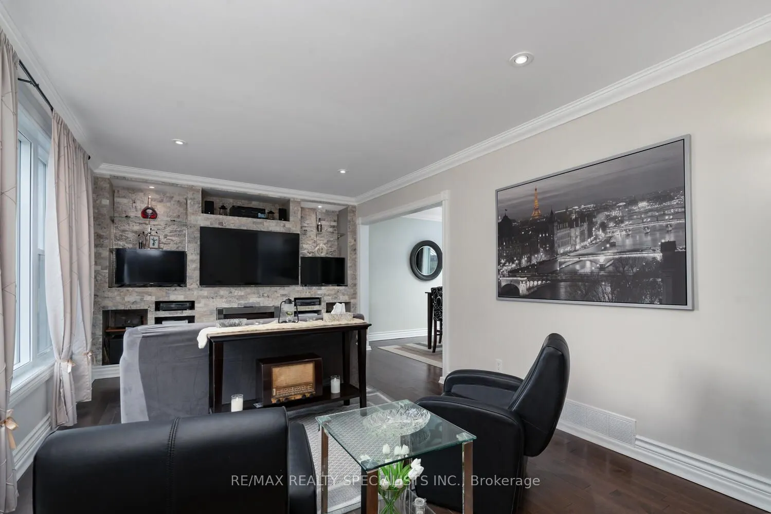 18 Fagan Drive