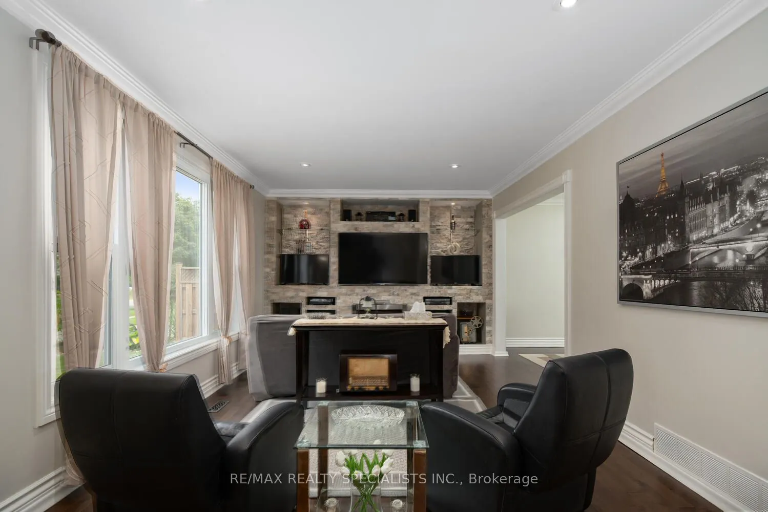 18 Fagan Drive