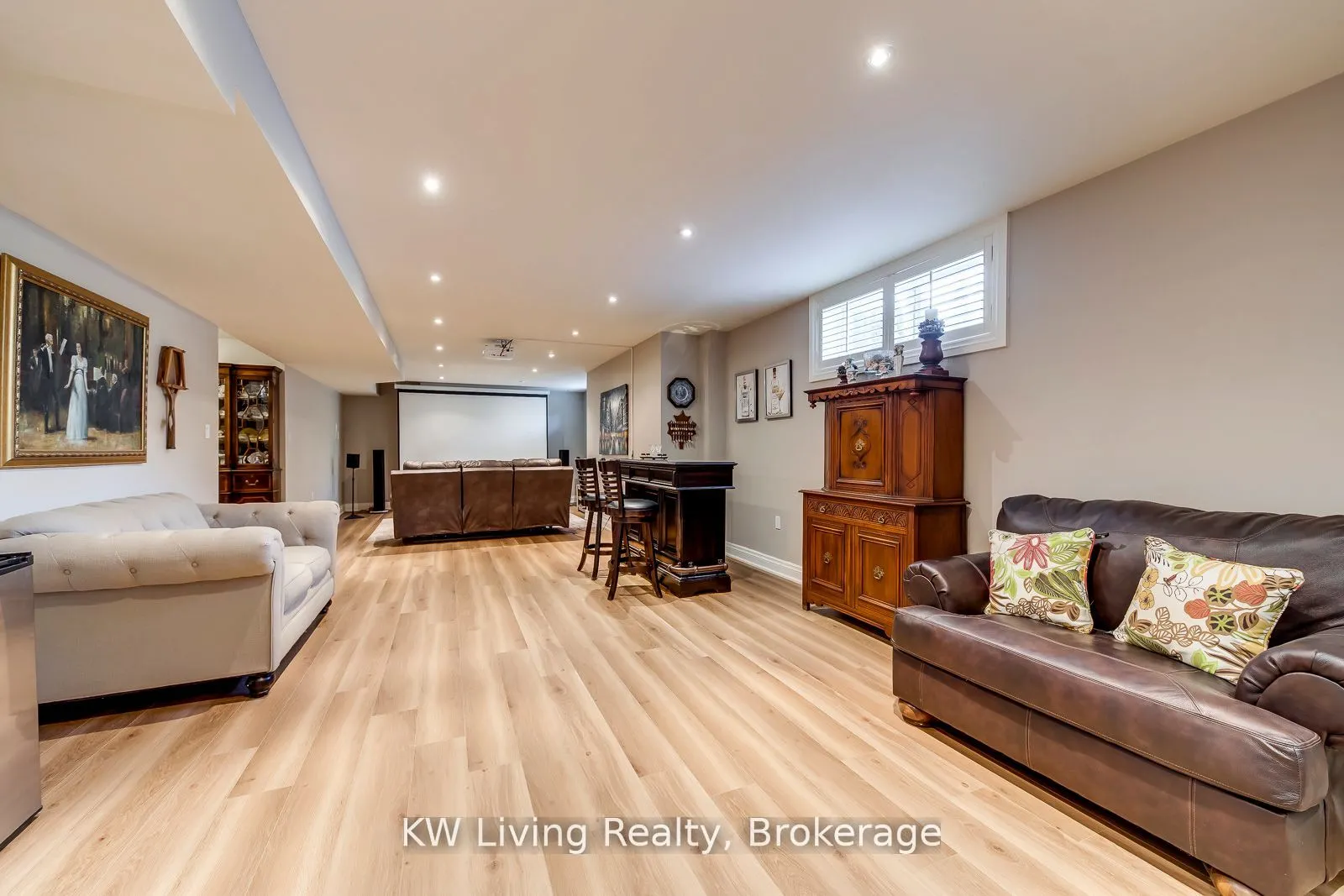 70 Hartfield Road