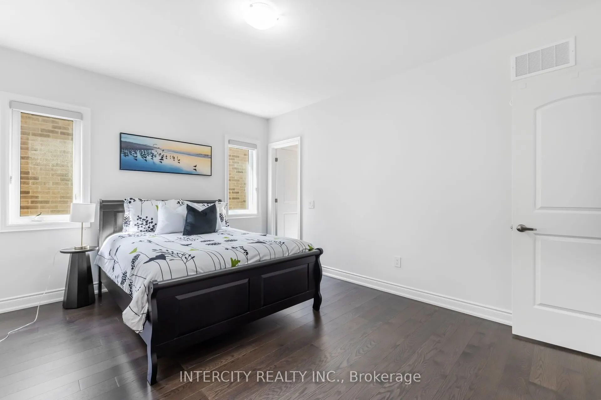 91 Raspberry Ridge Avenue