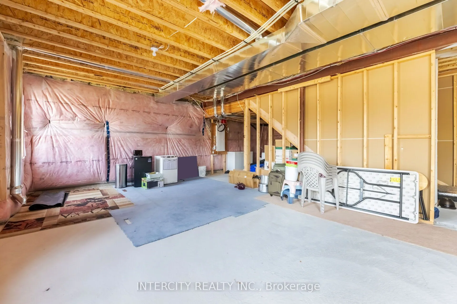 91 Raspberry Ridge Avenue