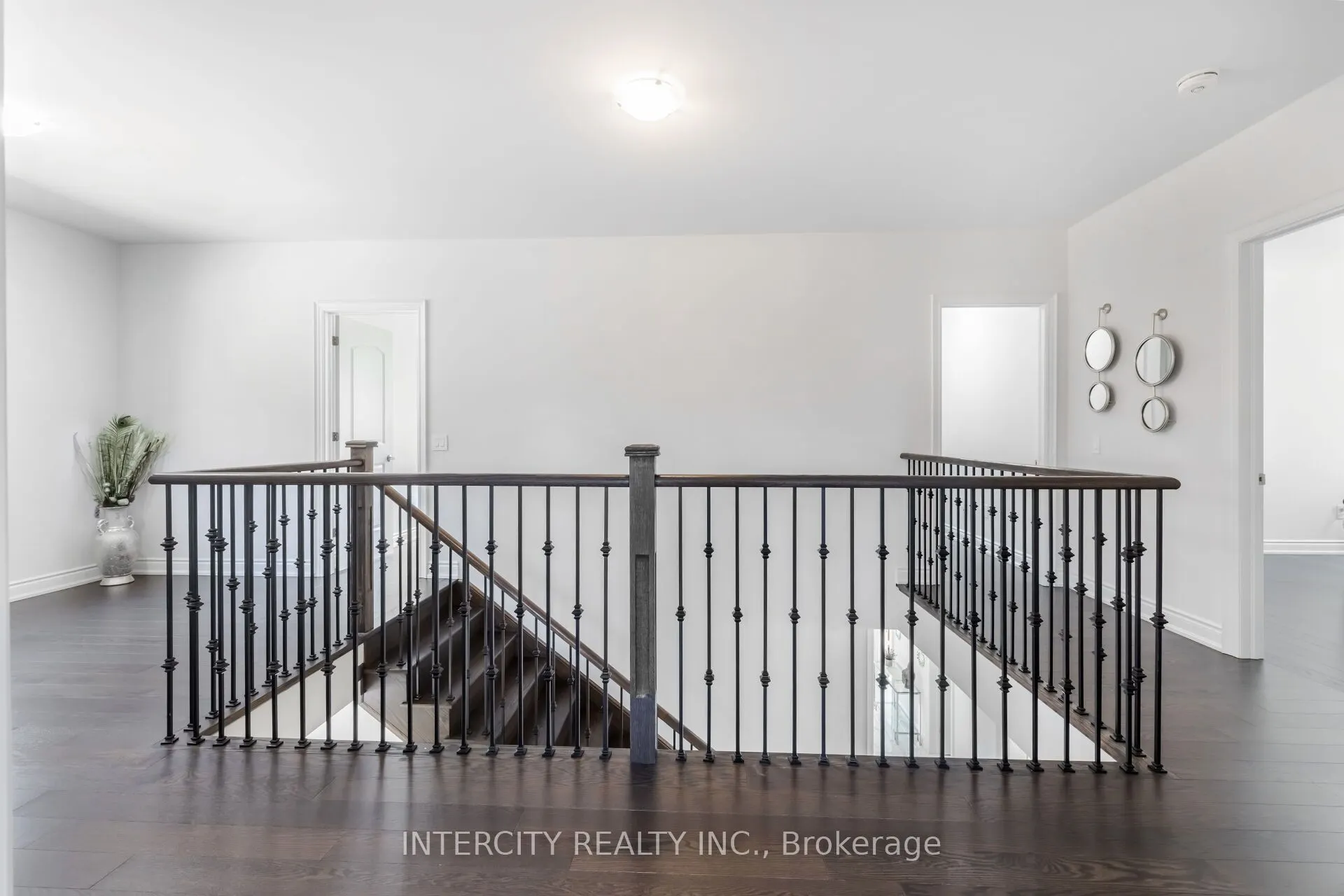 91 Raspberry Ridge Avenue
