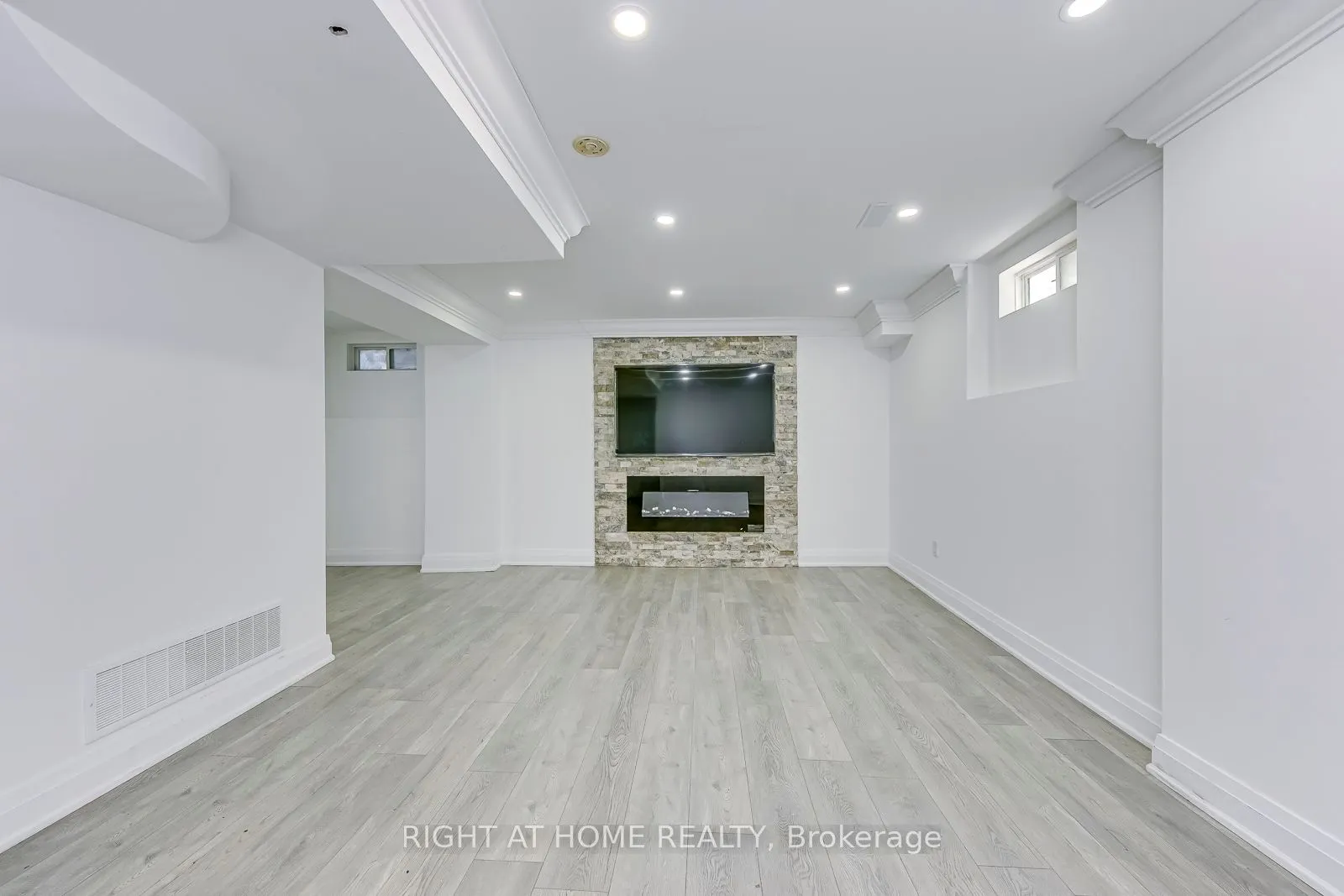 3265 Bruzan Crescent