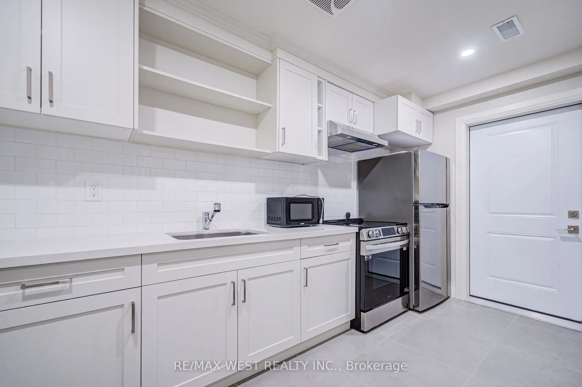 2194 Haygate Crescent