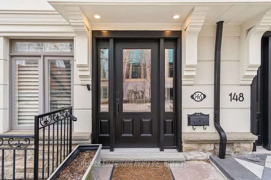 146 Reynolds Street