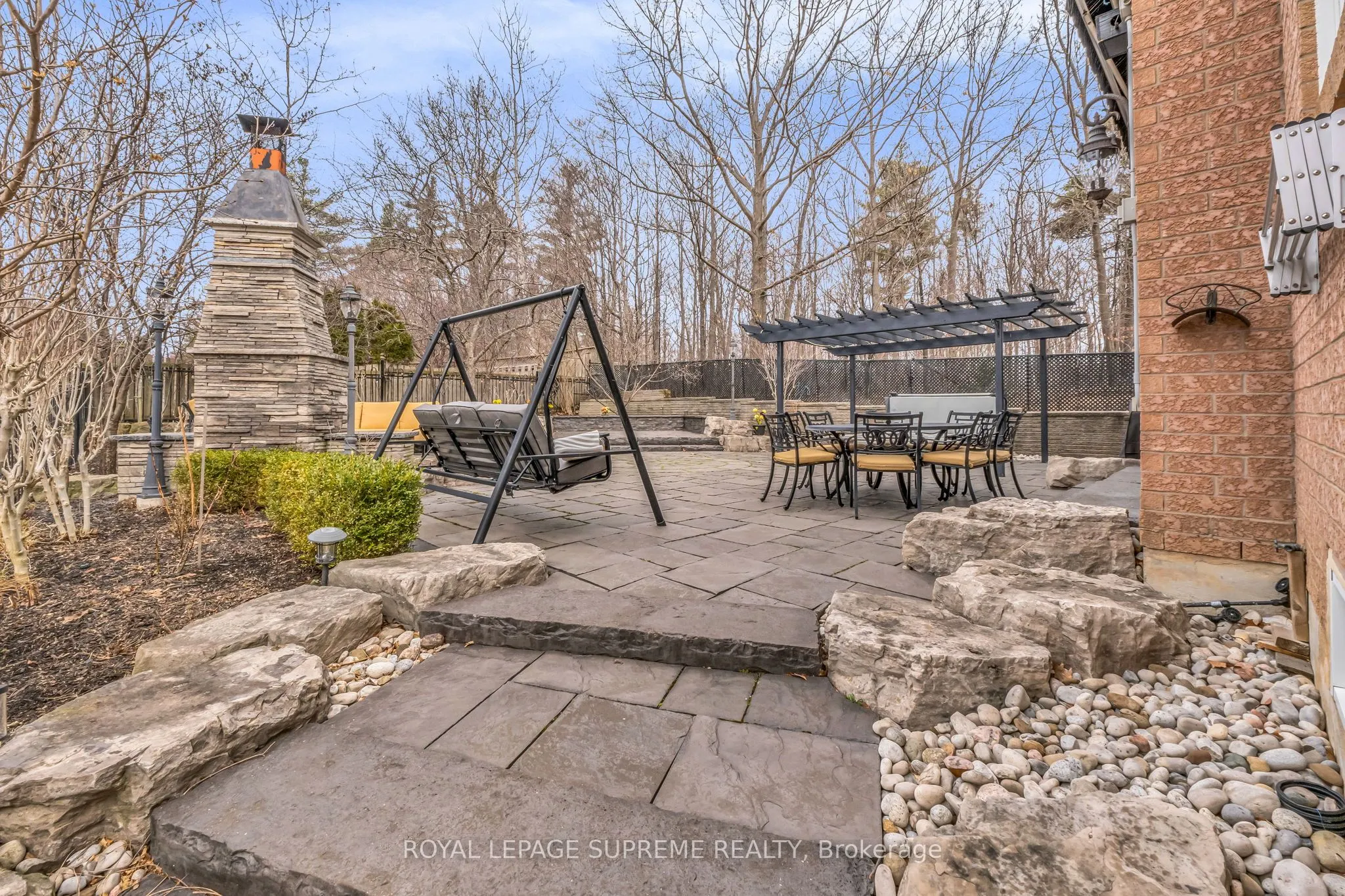 2819 Duncairn Drive