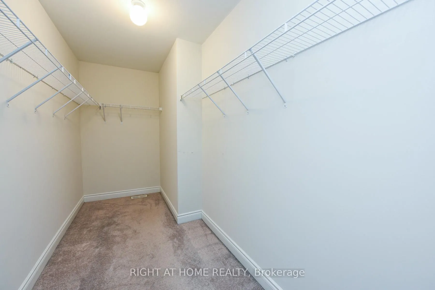3 Prairie Creek Crescent