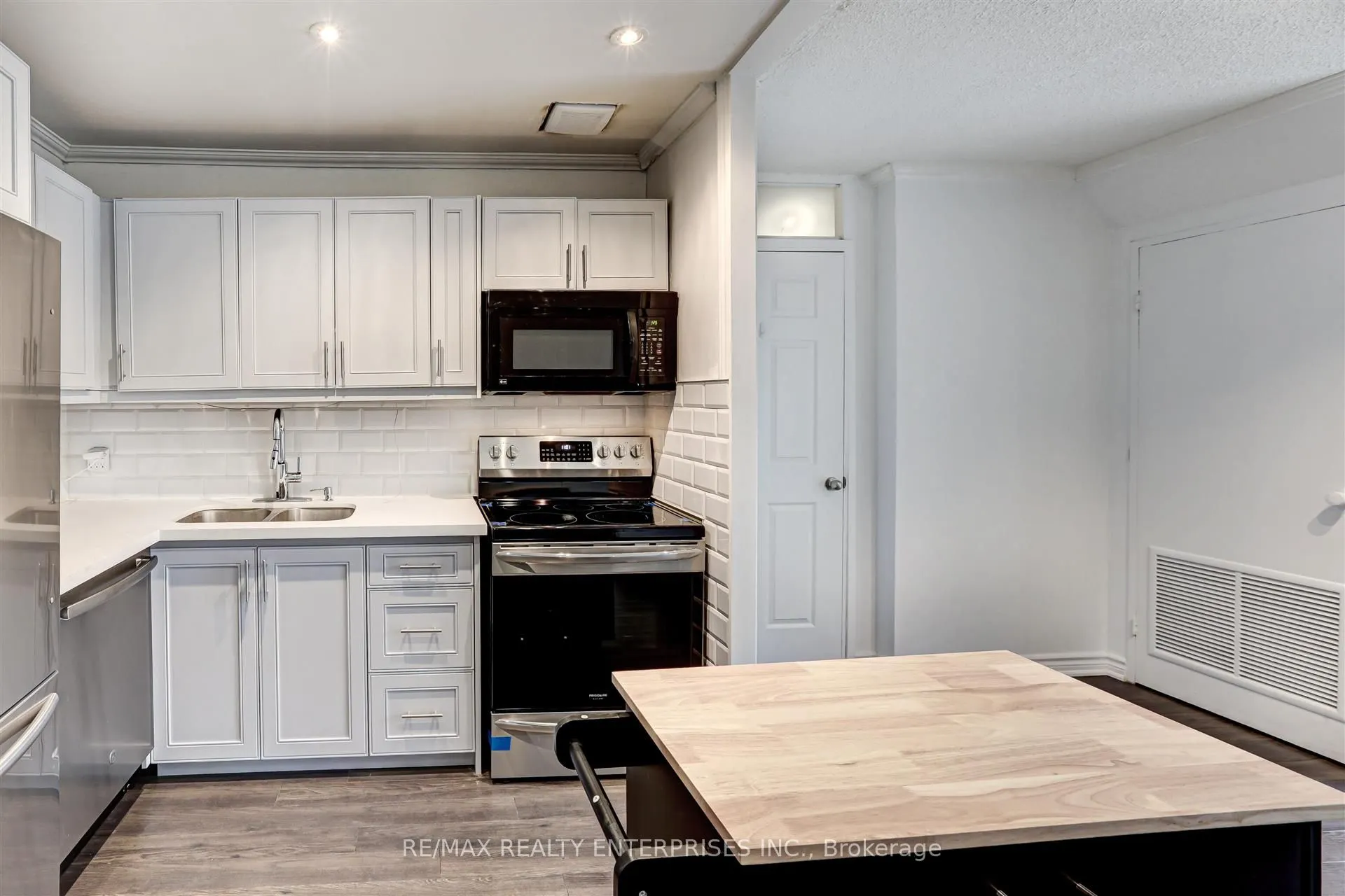 2001 Bonnymede Drive, #110
