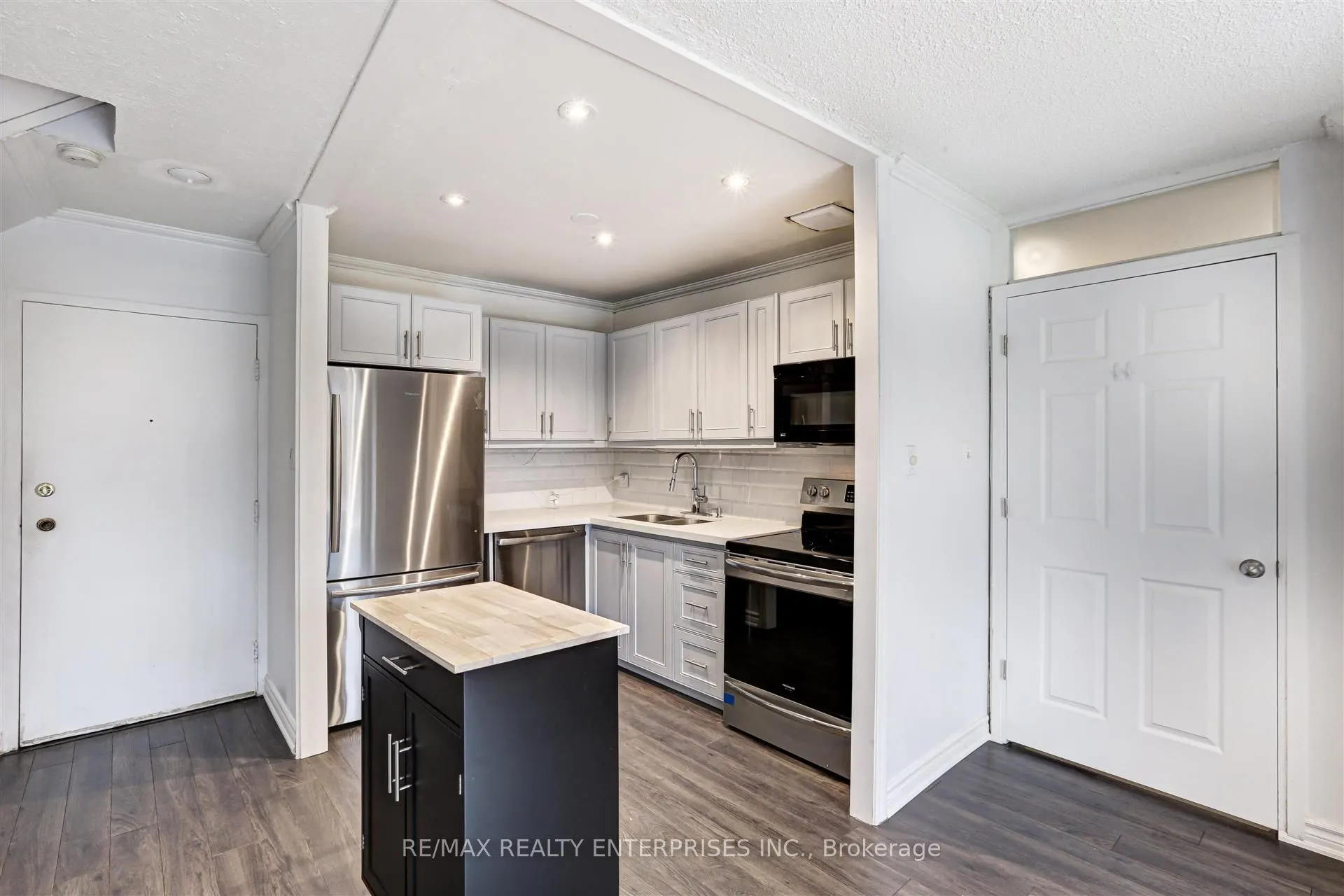 2001 Bonnymede Drive, #110