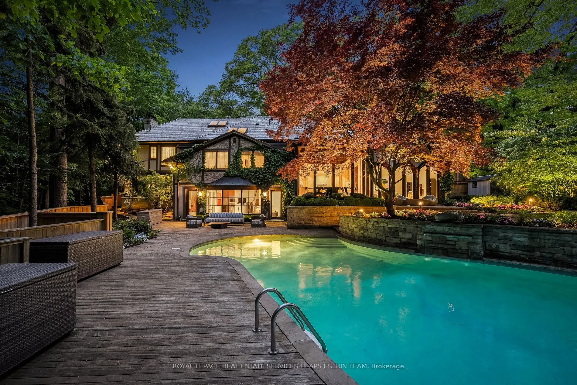 25 North Drive