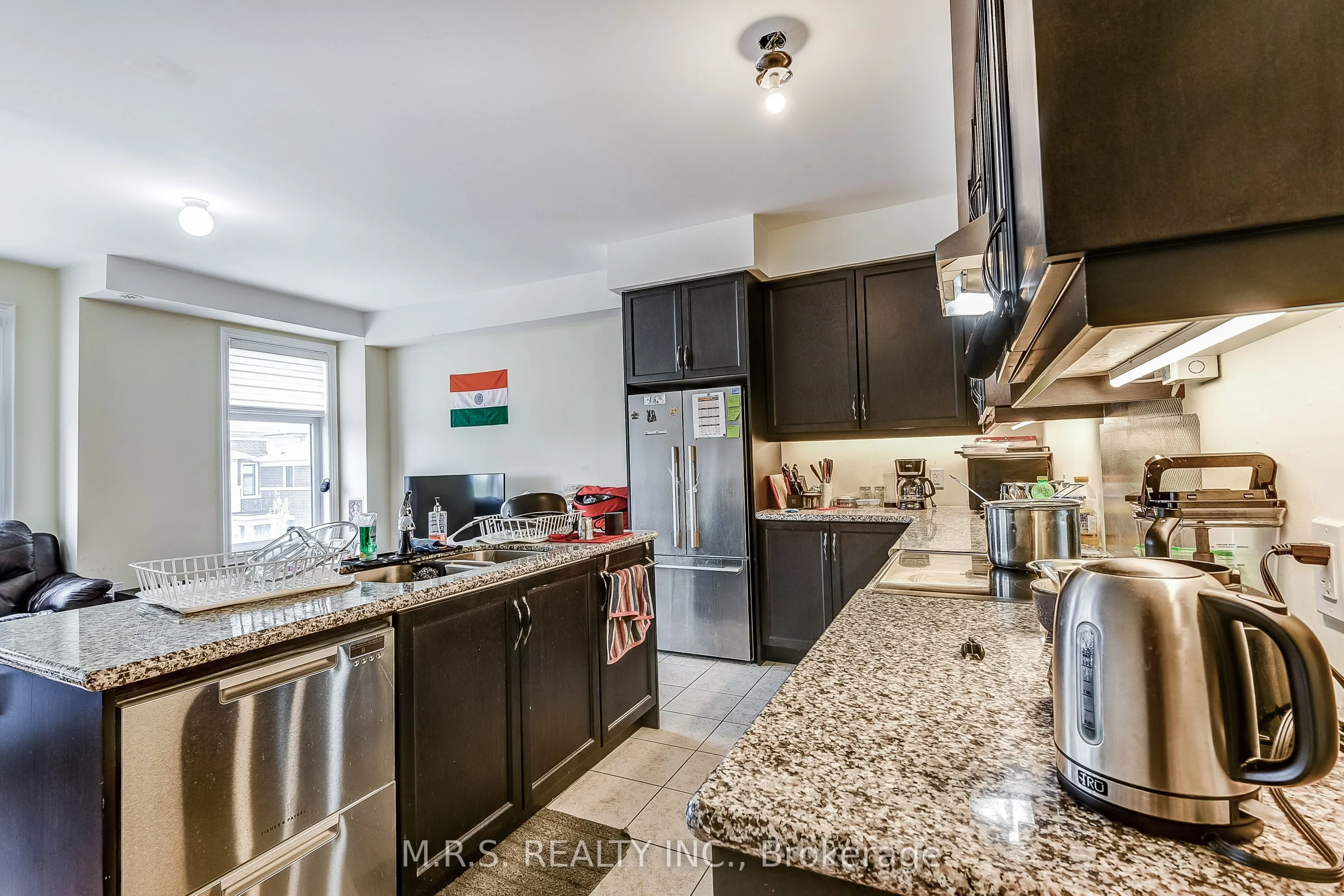 24 Tarmola Park Court