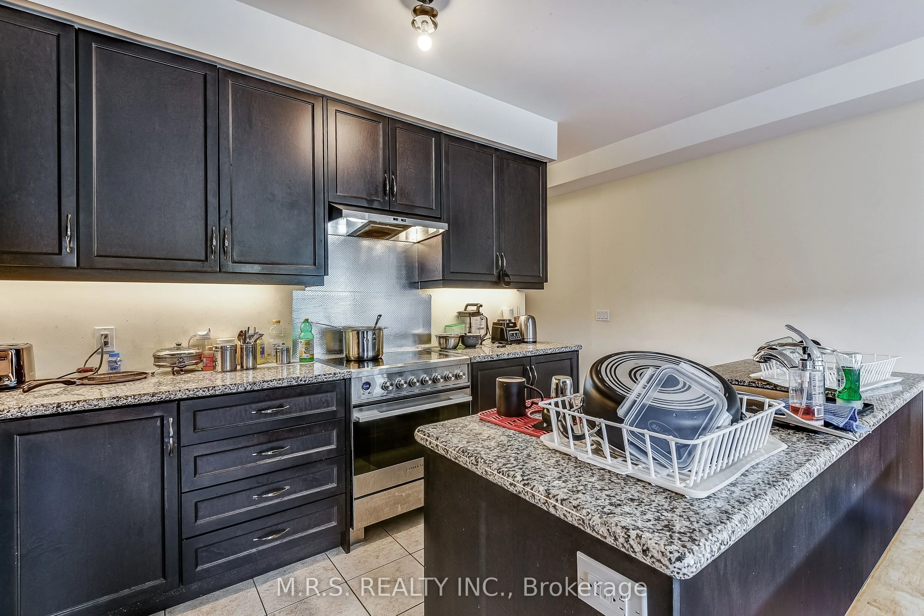 24 Tarmola Park Court
