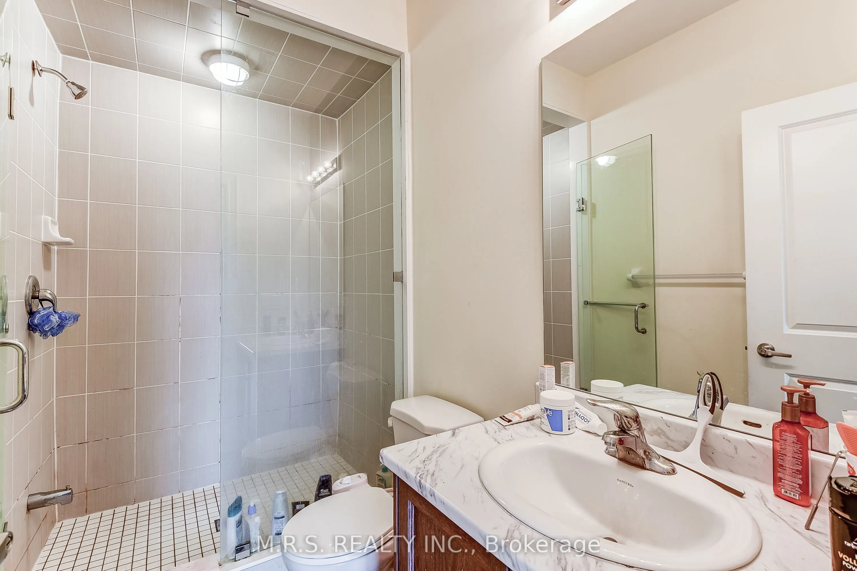 24 Tarmola Park Court