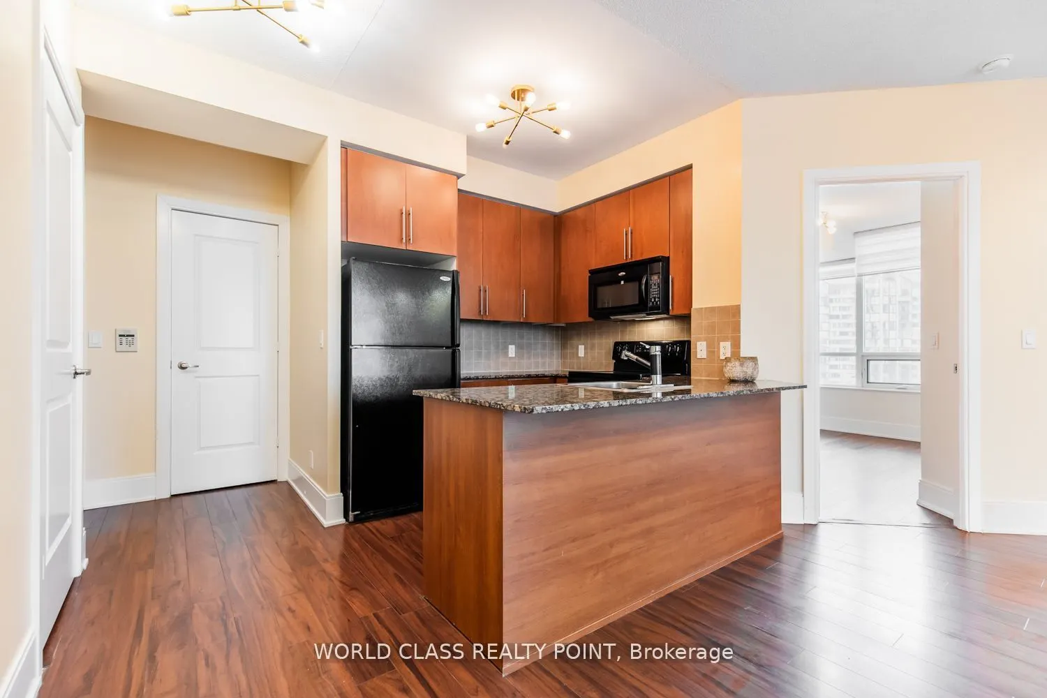 330 Burnhamthorpe Road W, #1402