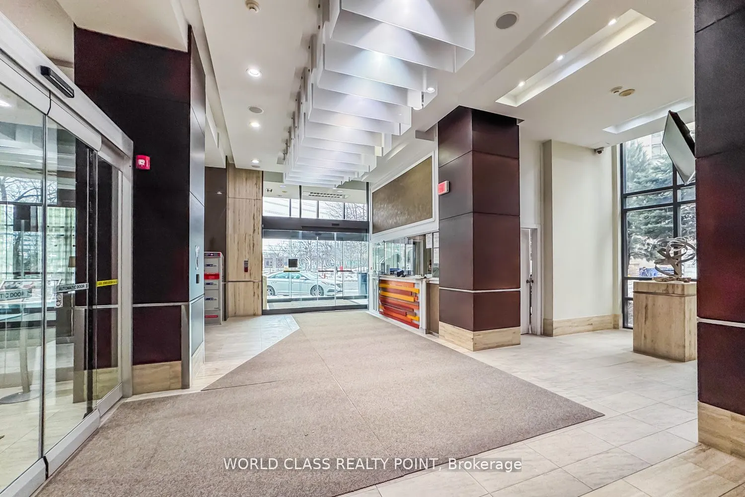 330 Burnhamthorpe Road W, #1402