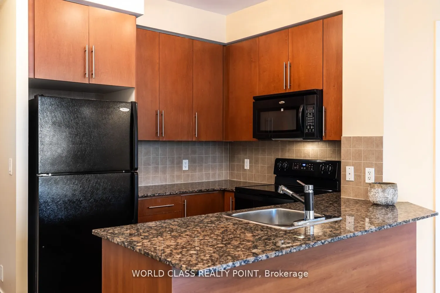 330 Burnhamthorpe Road W, #1402