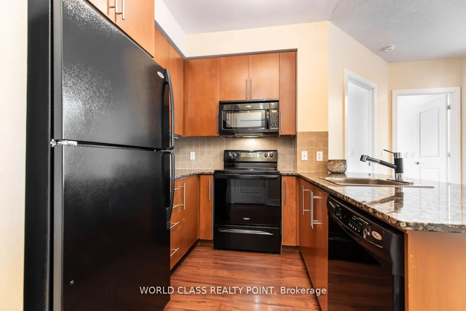 330 Burnhamthorpe Road W, #1402