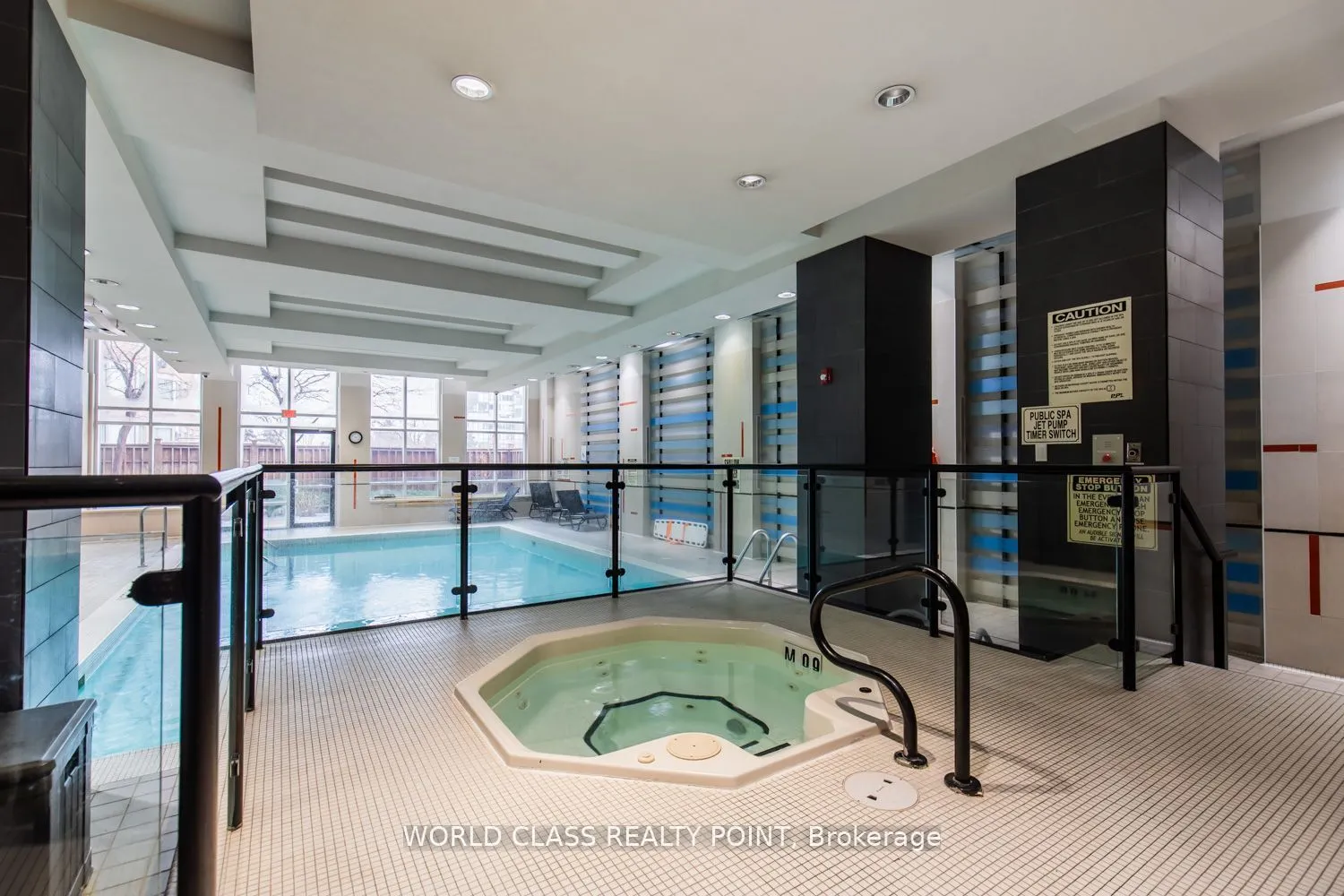330 Burnhamthorpe Road W, #1402