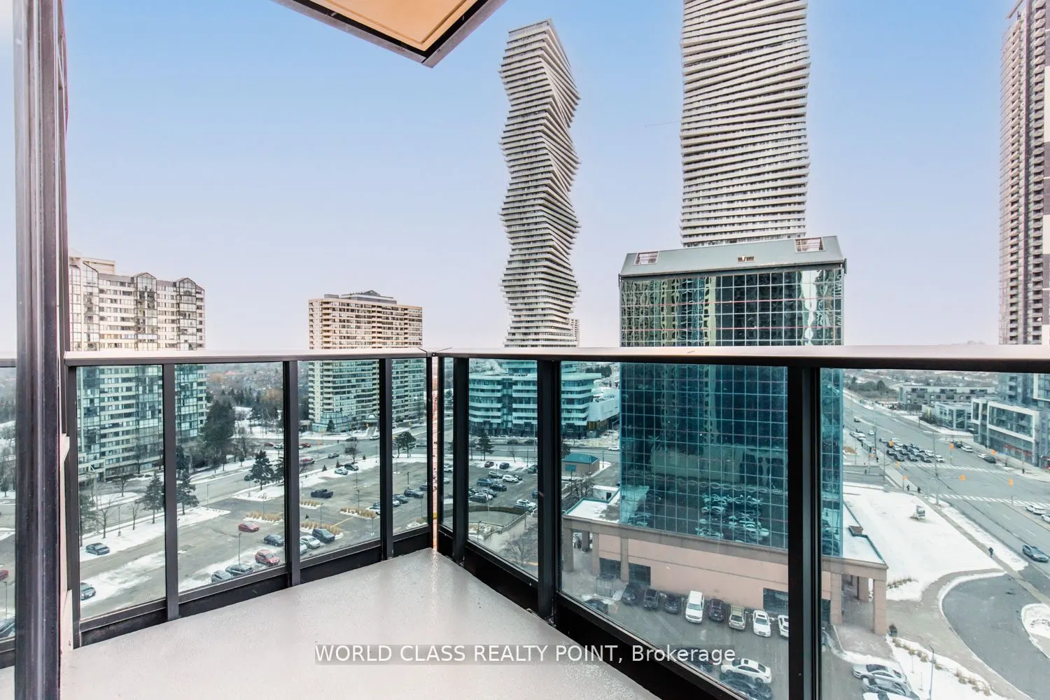 330 Burnhamthorpe Road W, #1402