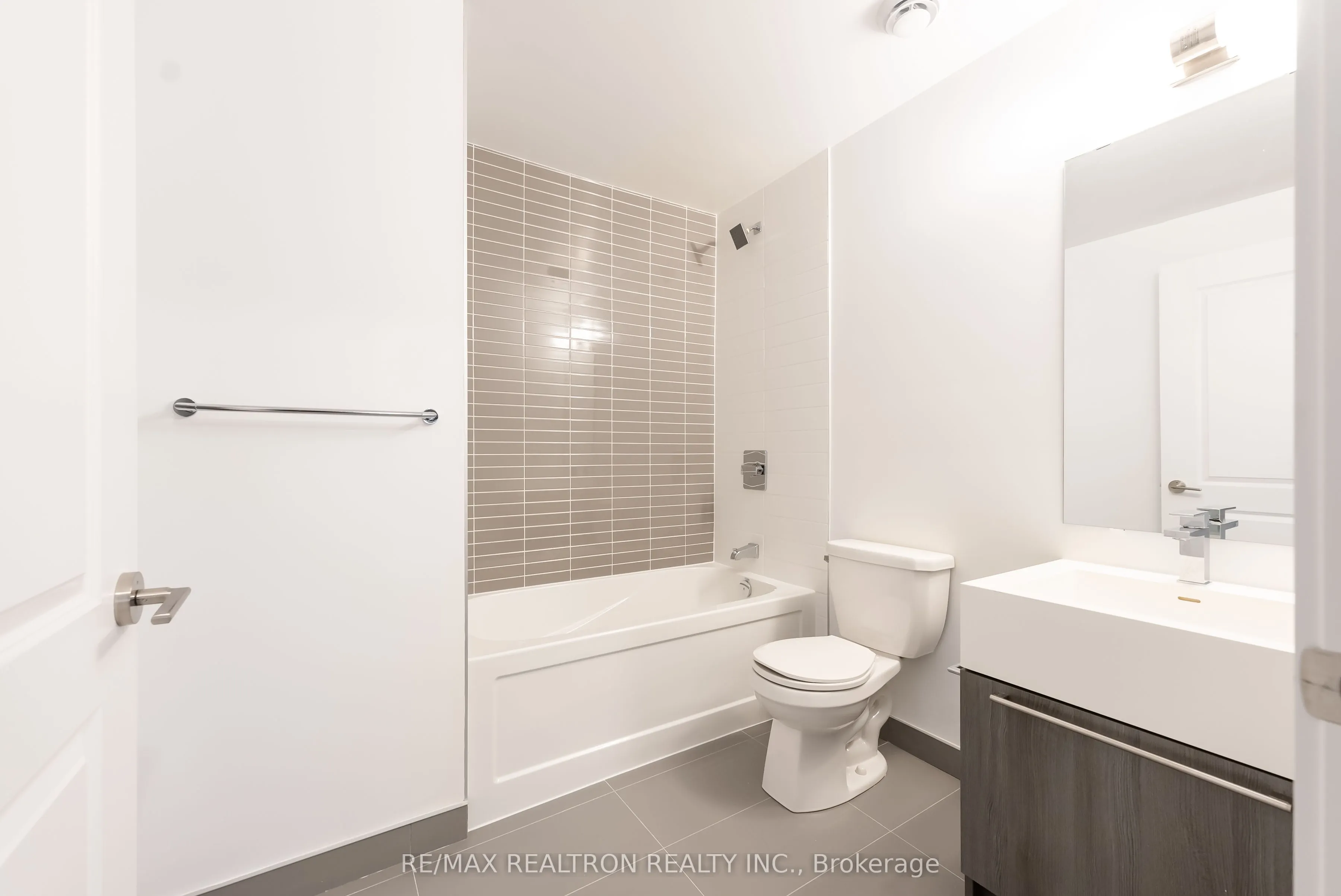 25 Neighbourhood Lane, #205
