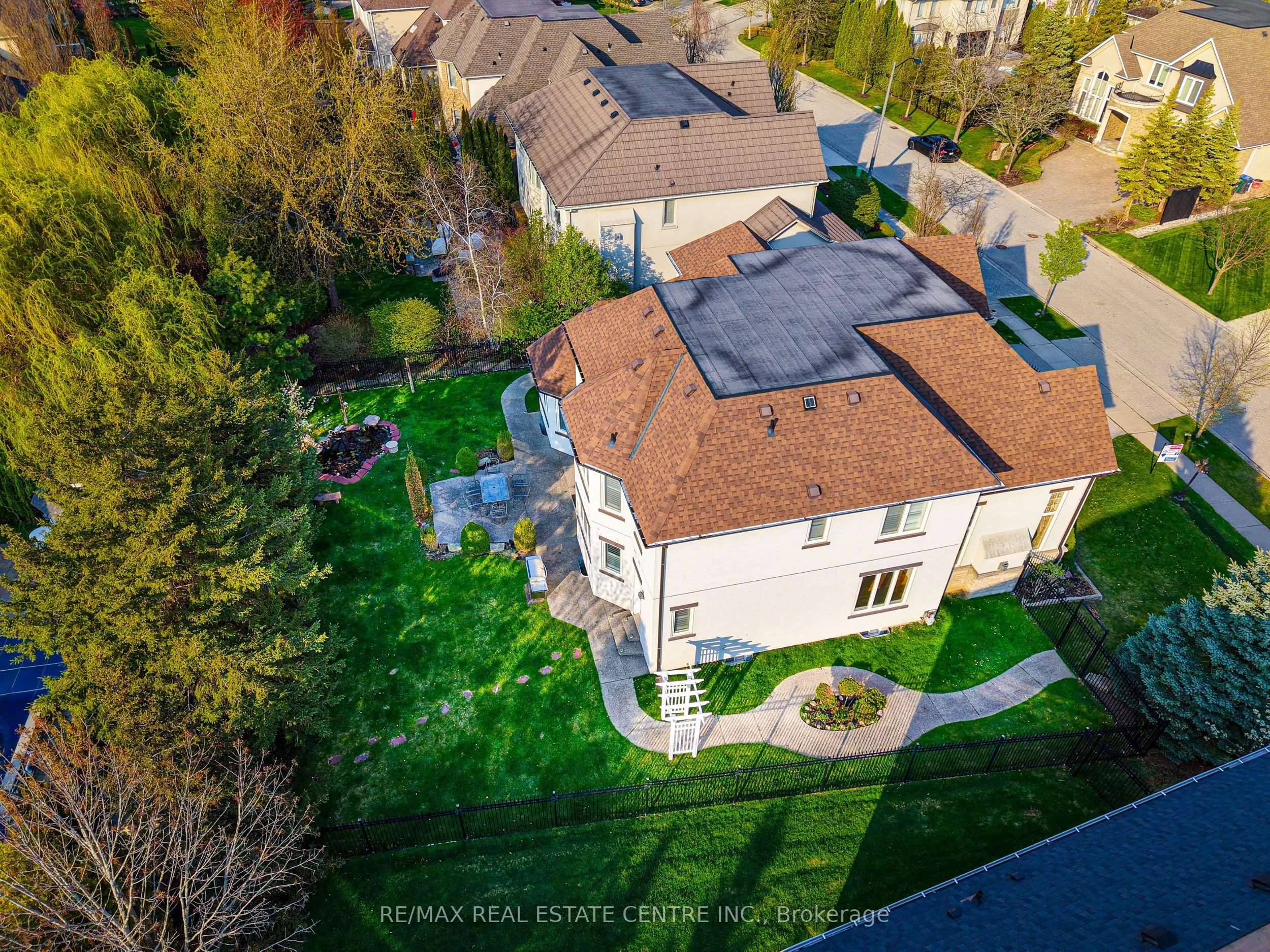 645 Cranleigh Court