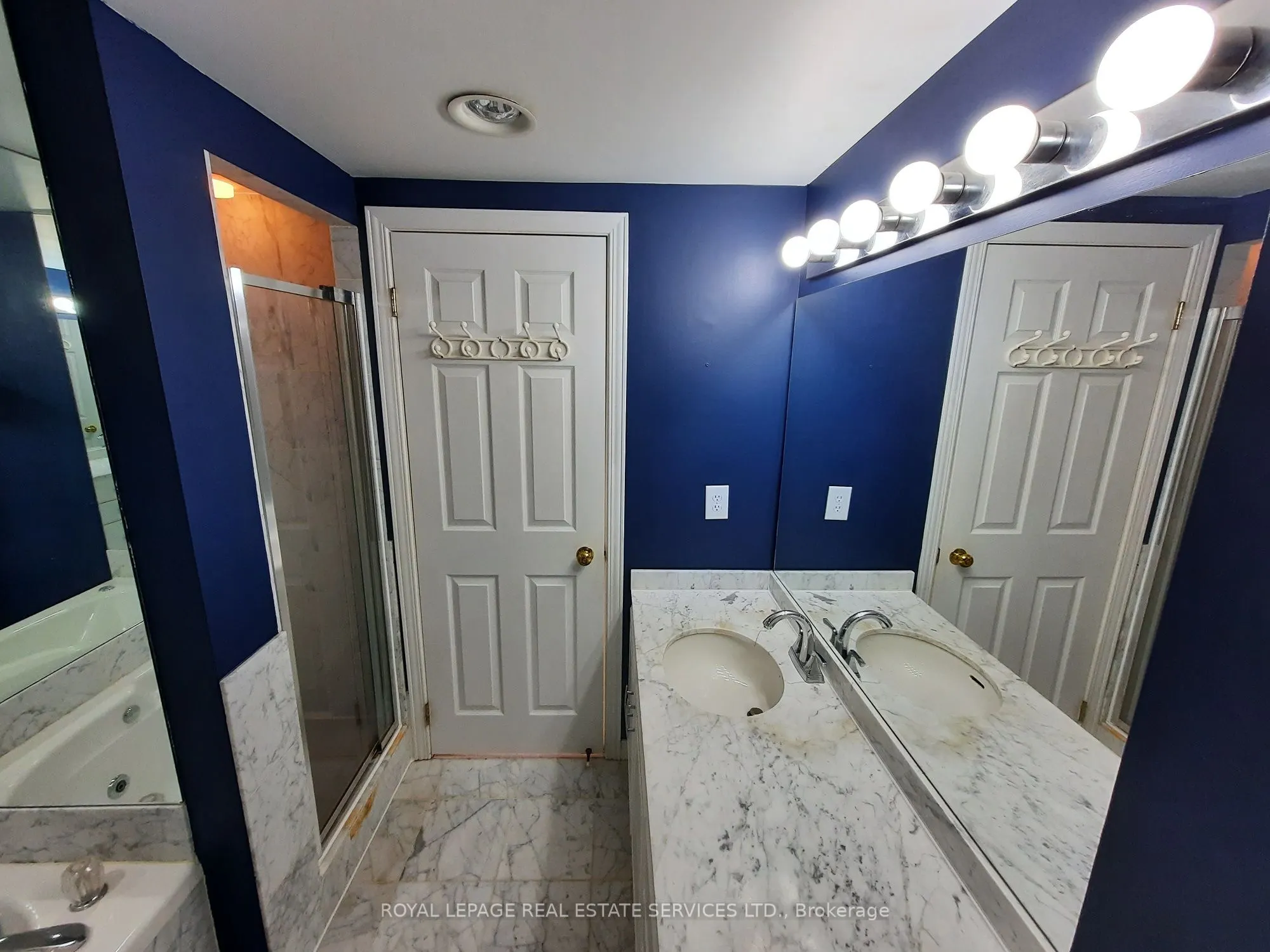 1 Aberfoyle Crescent, #907