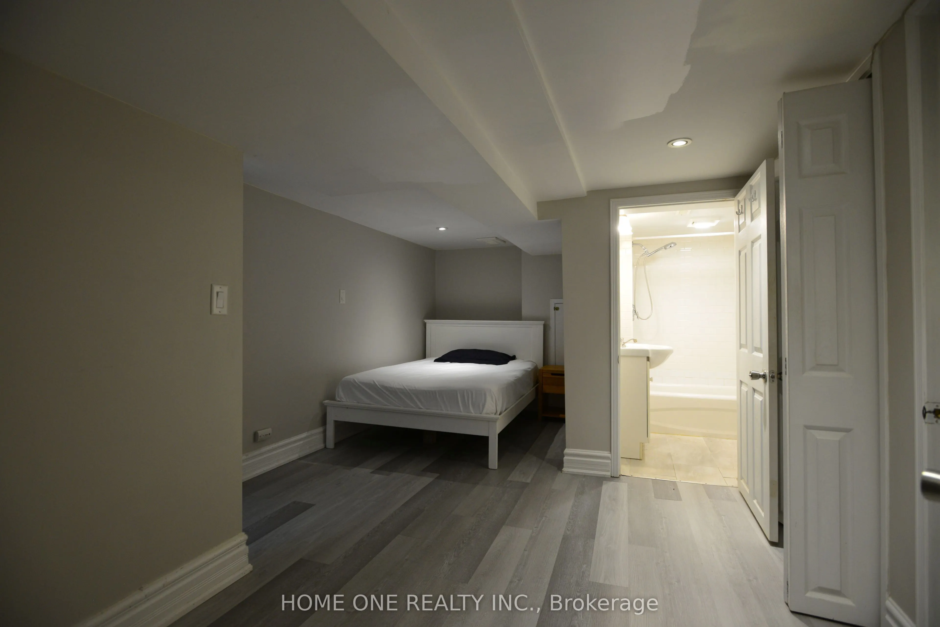 146 Rosemount Avenue, #Bsmt