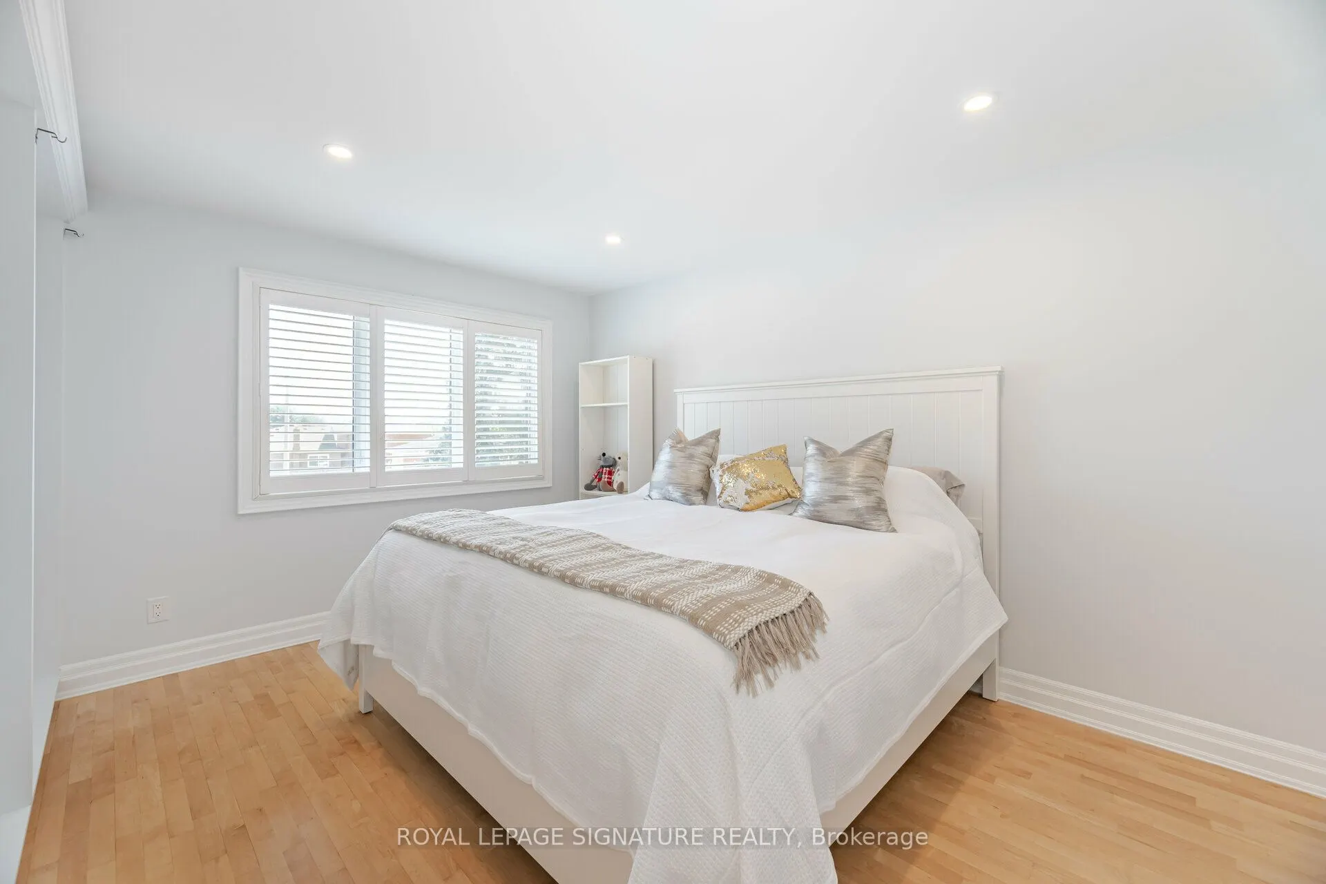 762 Vermouth Avenue
