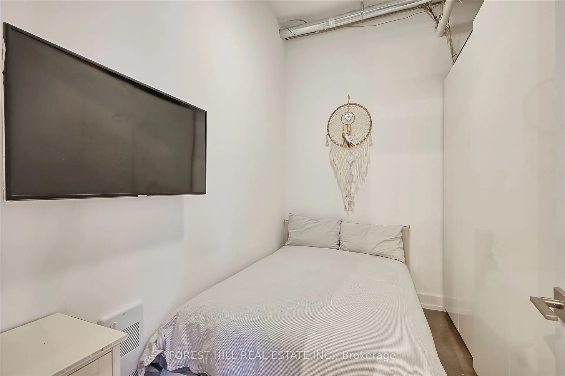 26 Noble Street, #2 & 3