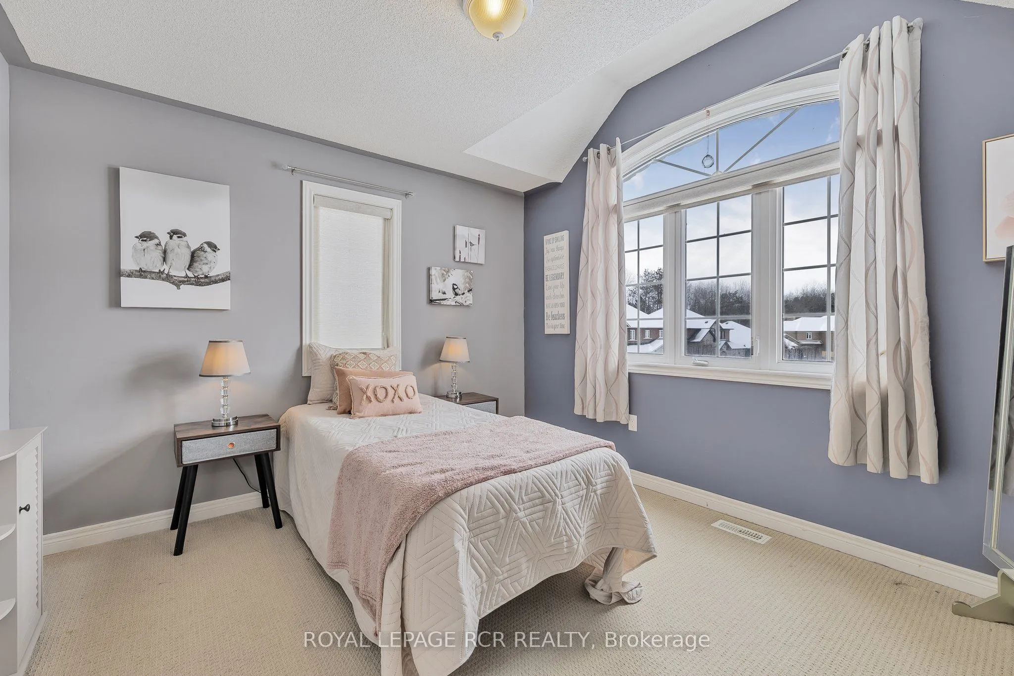 2 Littlebrook Lane