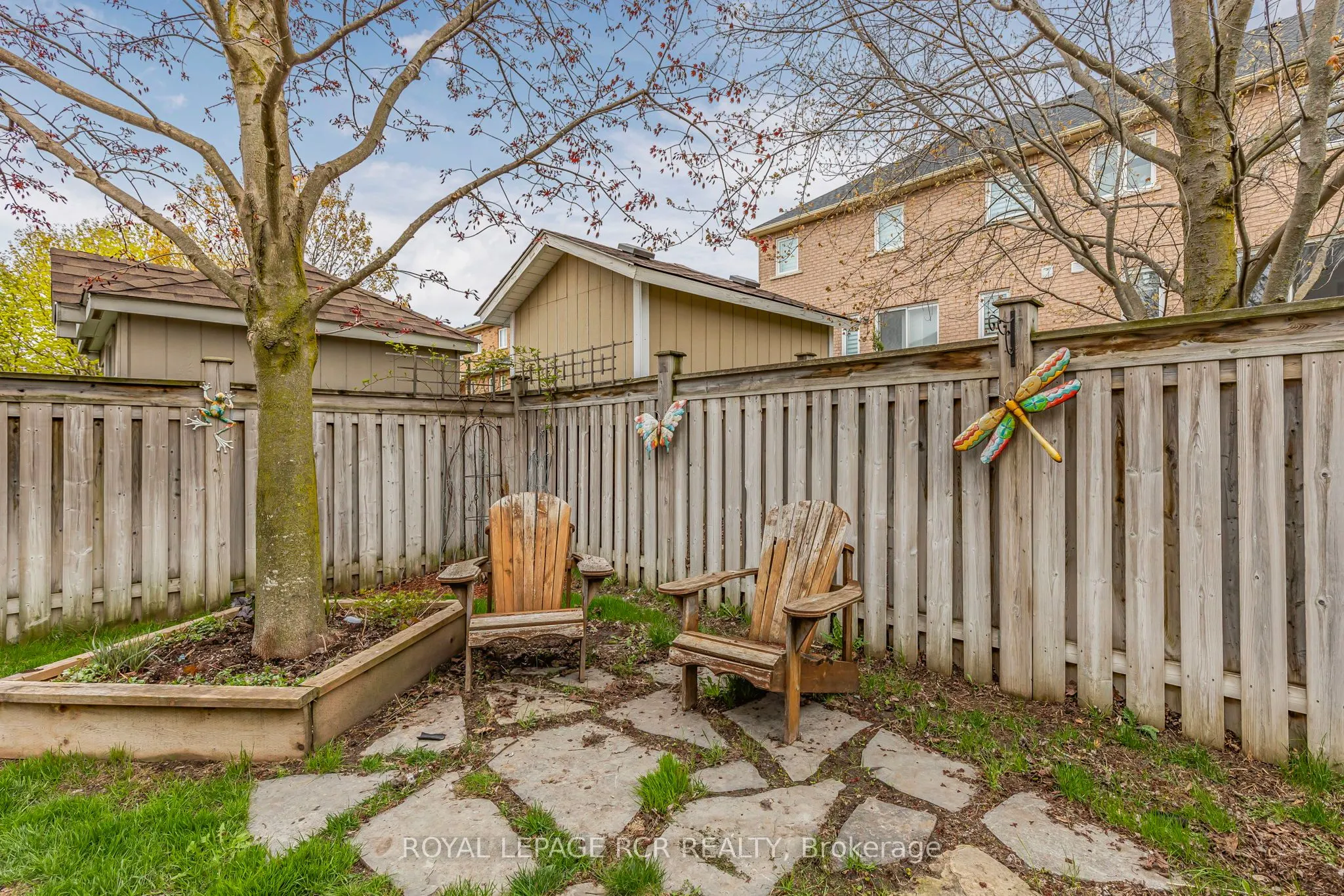 2 Littlebrook Lane