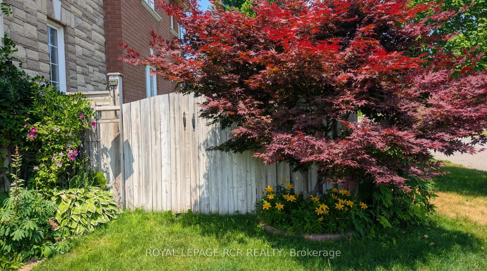 2 Littlebrook Lane