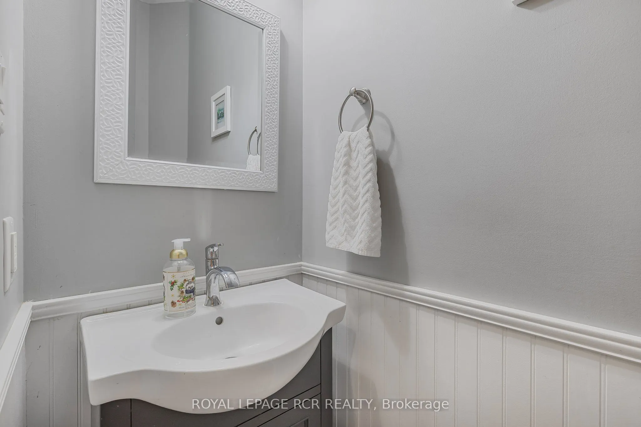 2 Littlebrook Lane