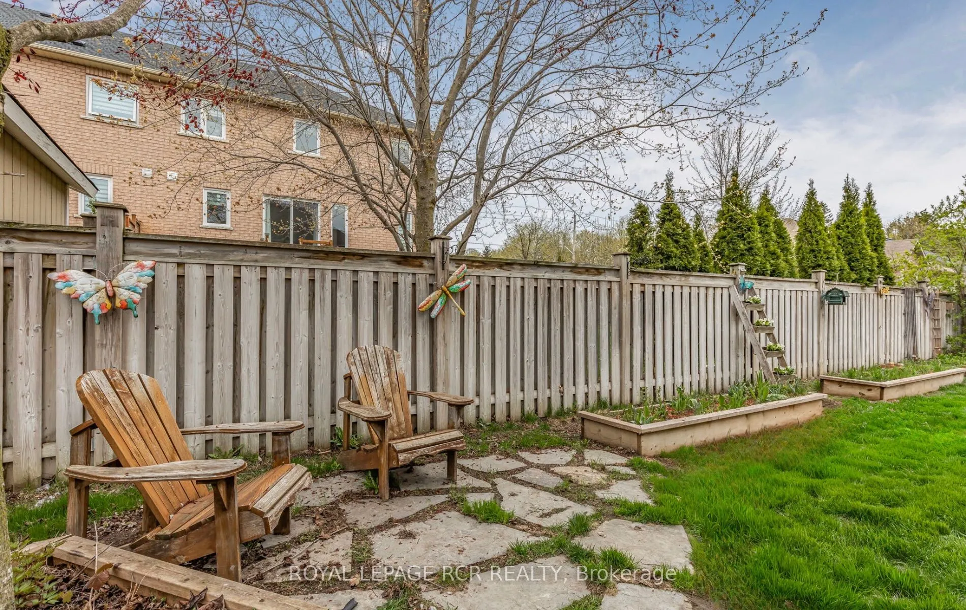 2 Littlebrook Lane