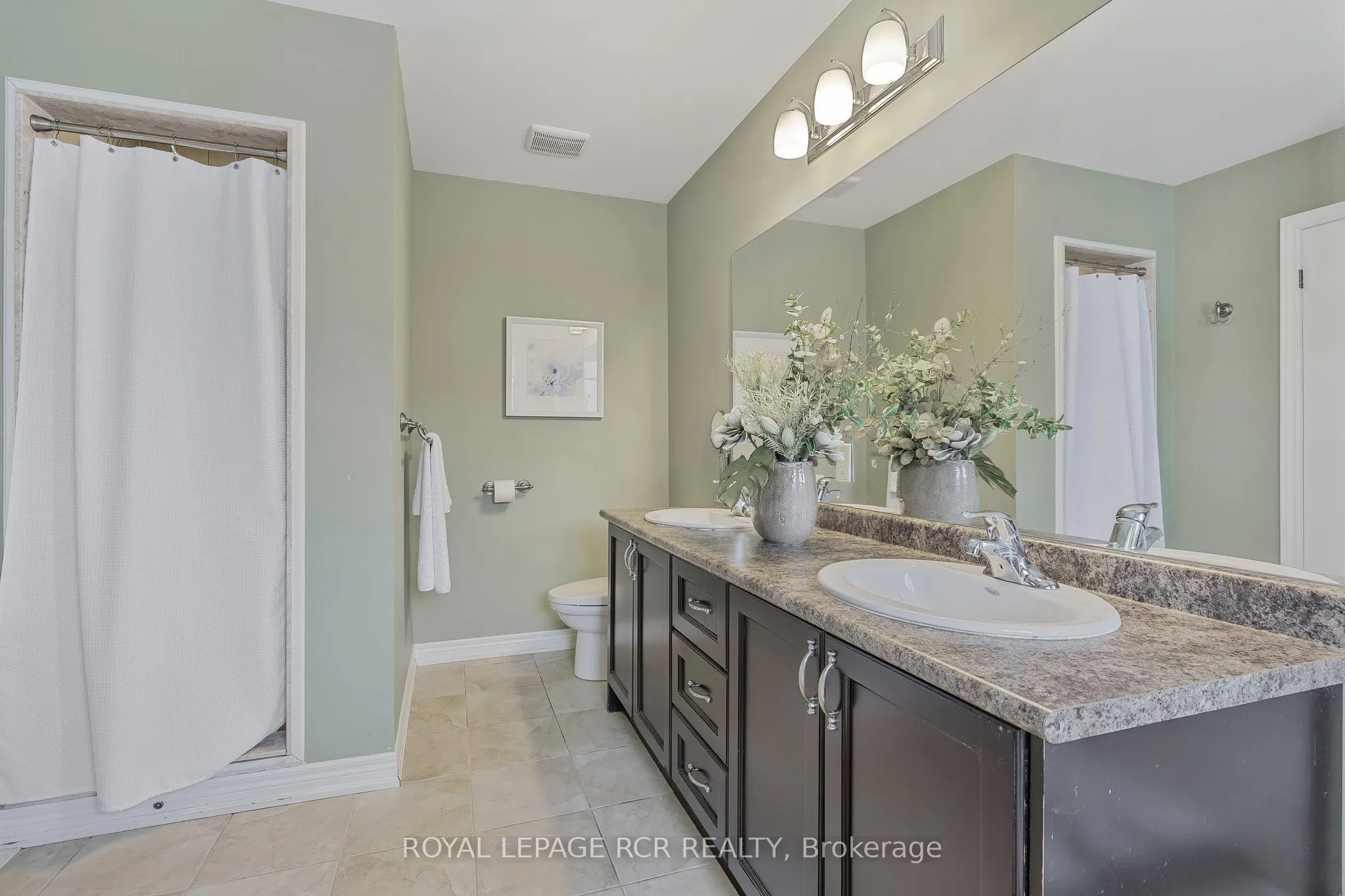 2 Littlebrook Lane