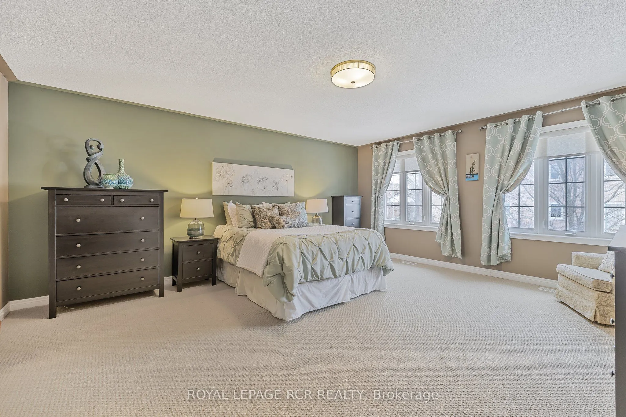 2 Littlebrook Lane
