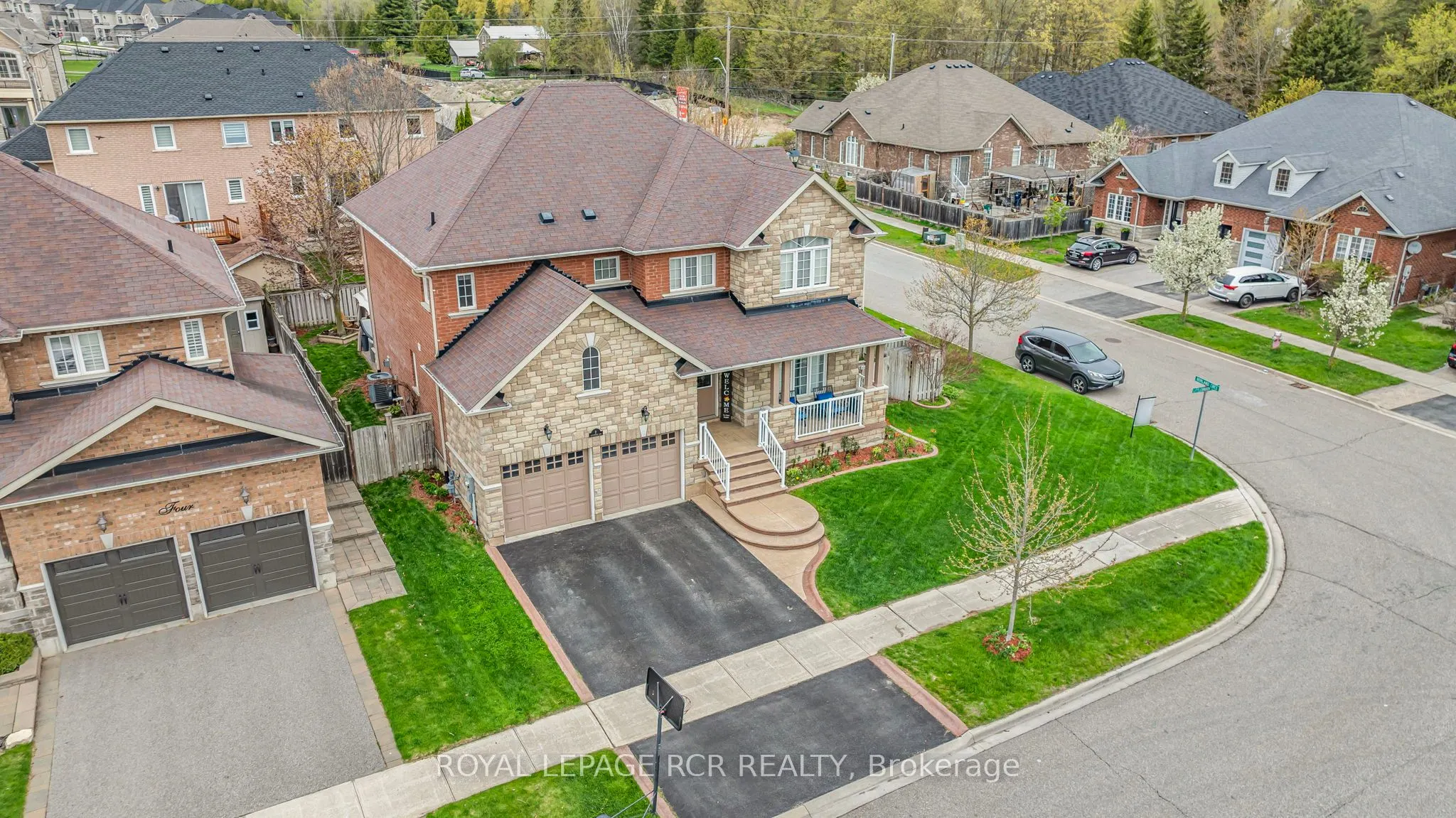 2 Littlebrook Lane