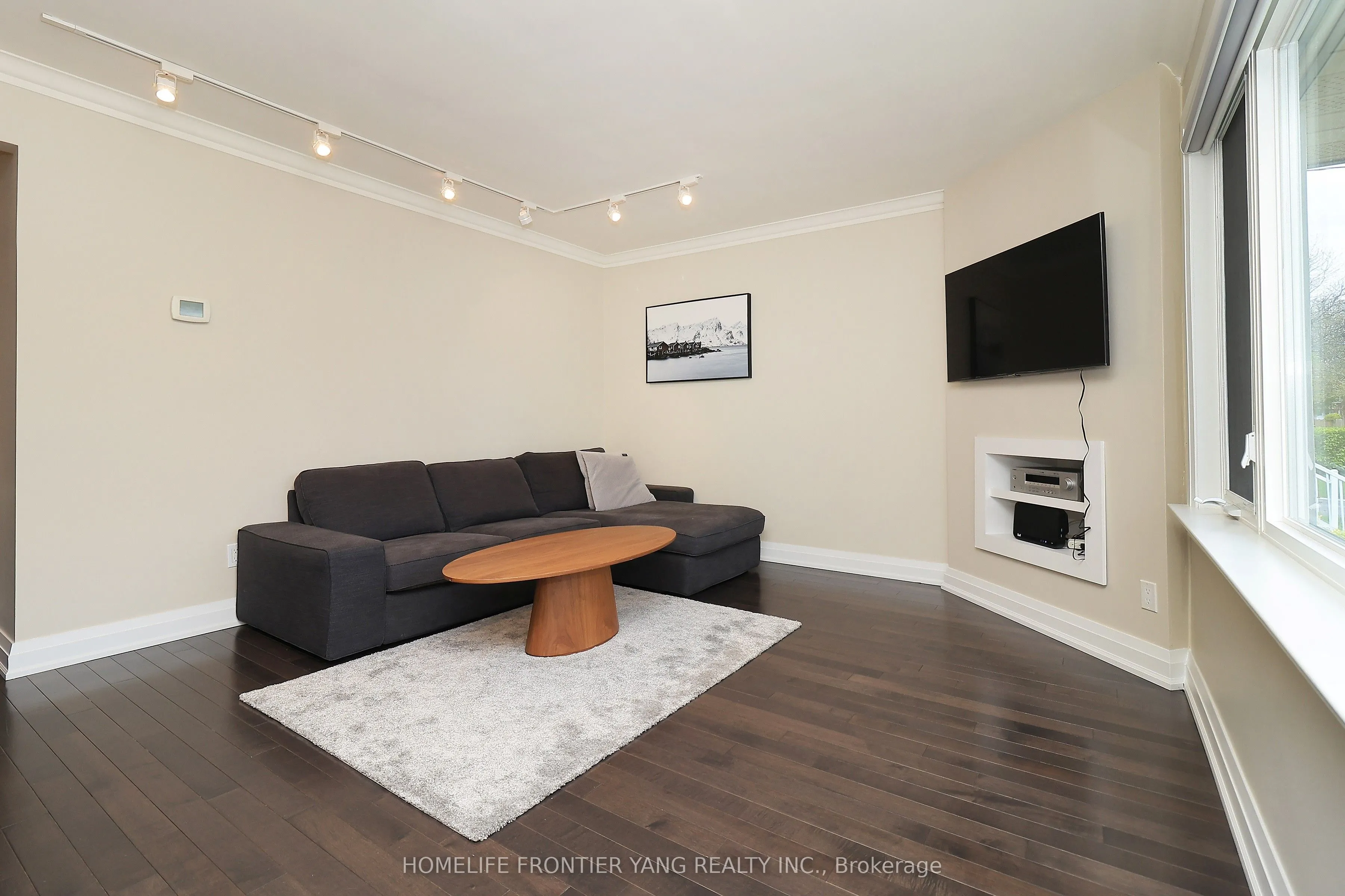345 Rimilton Avenue
