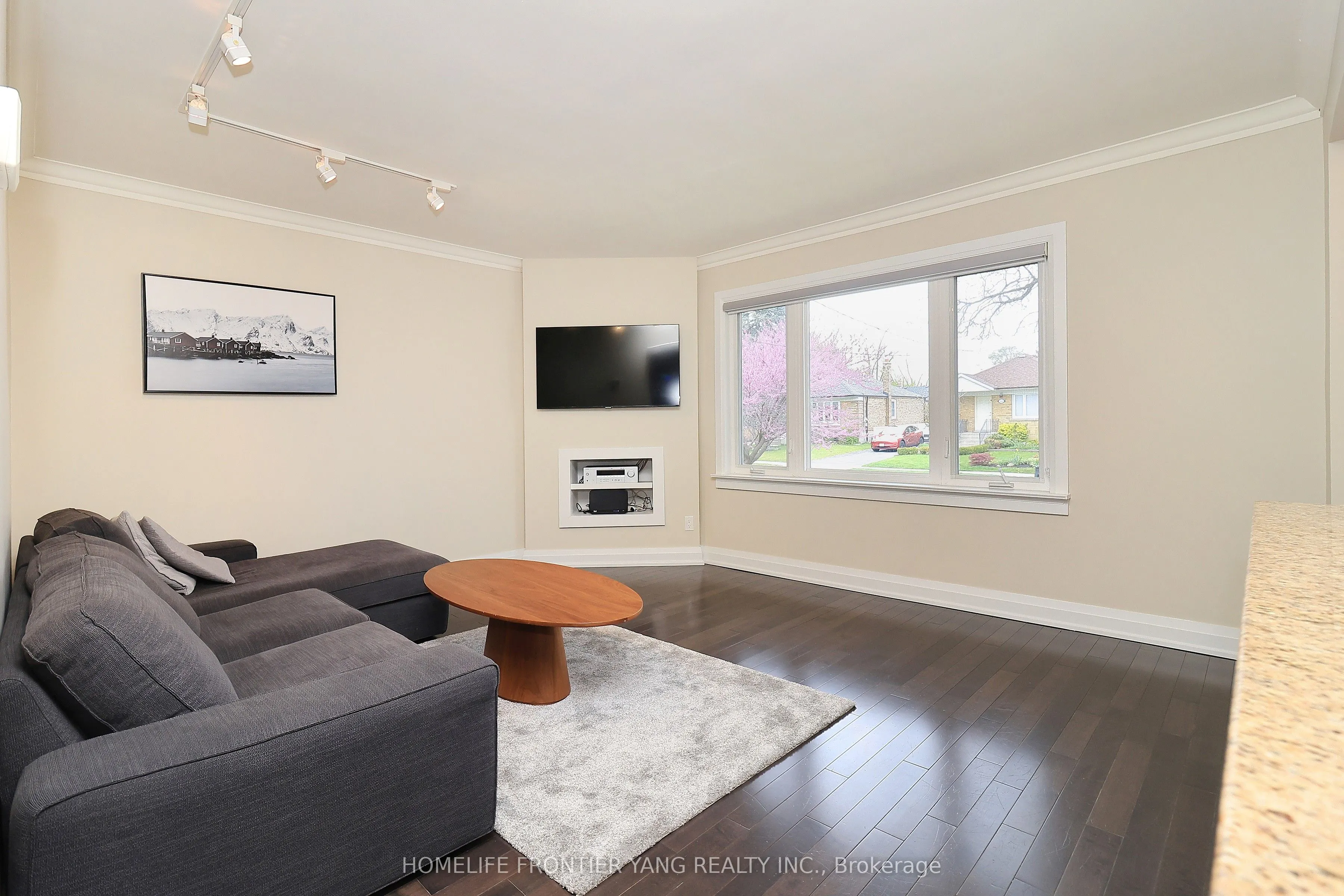 345 Rimilton Avenue