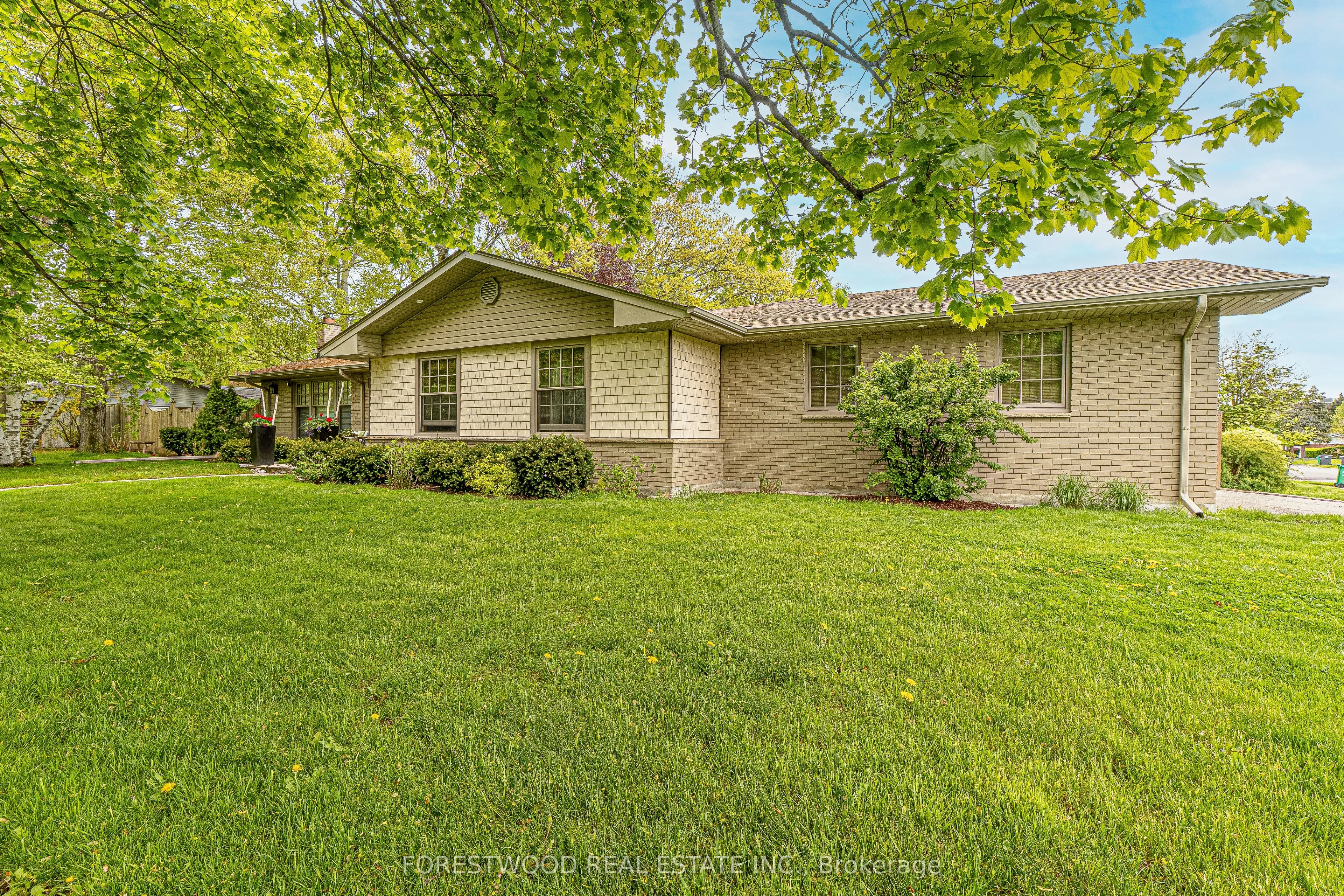 3376 Grassfire Crescent