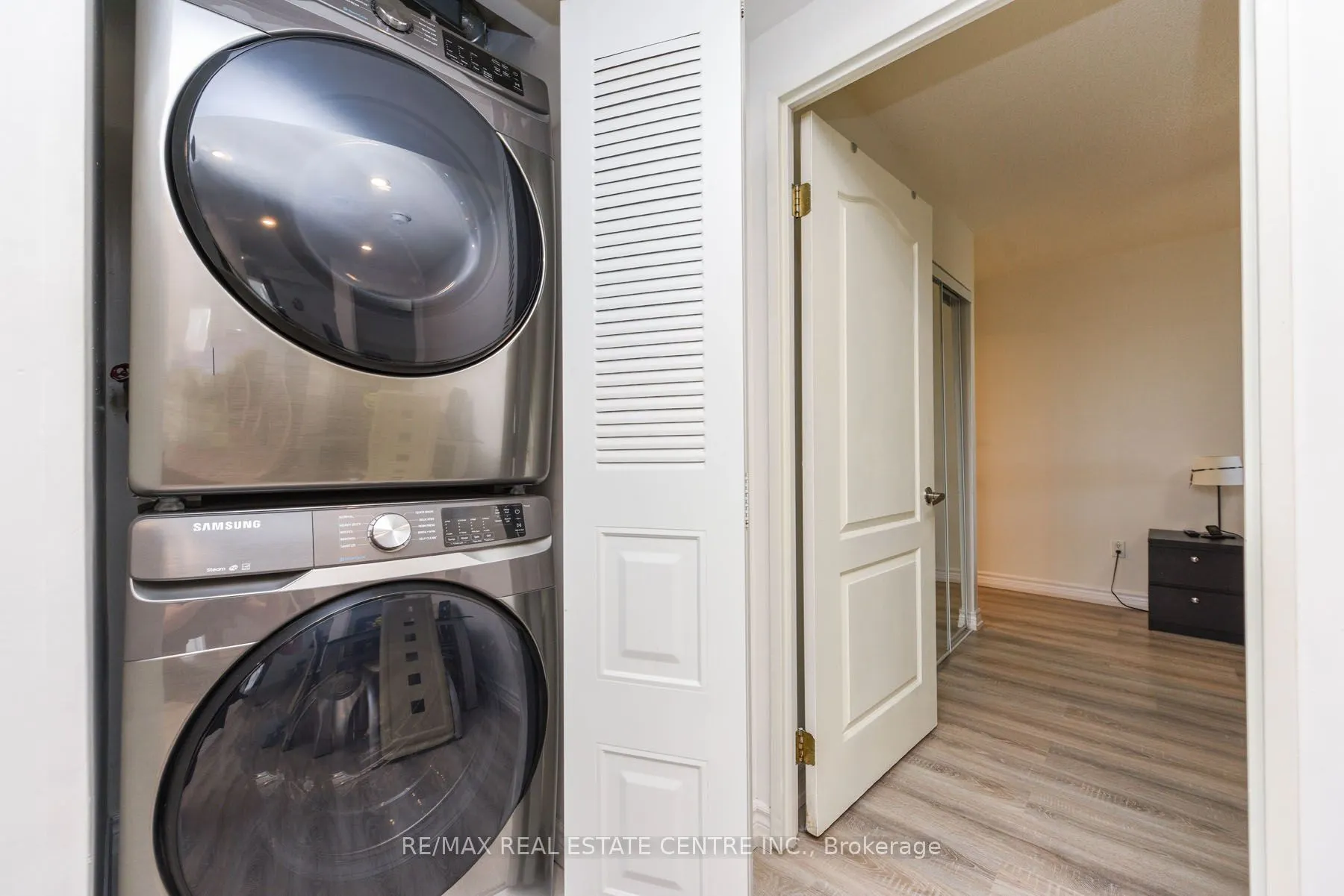 7405 Goreway Drive, #520