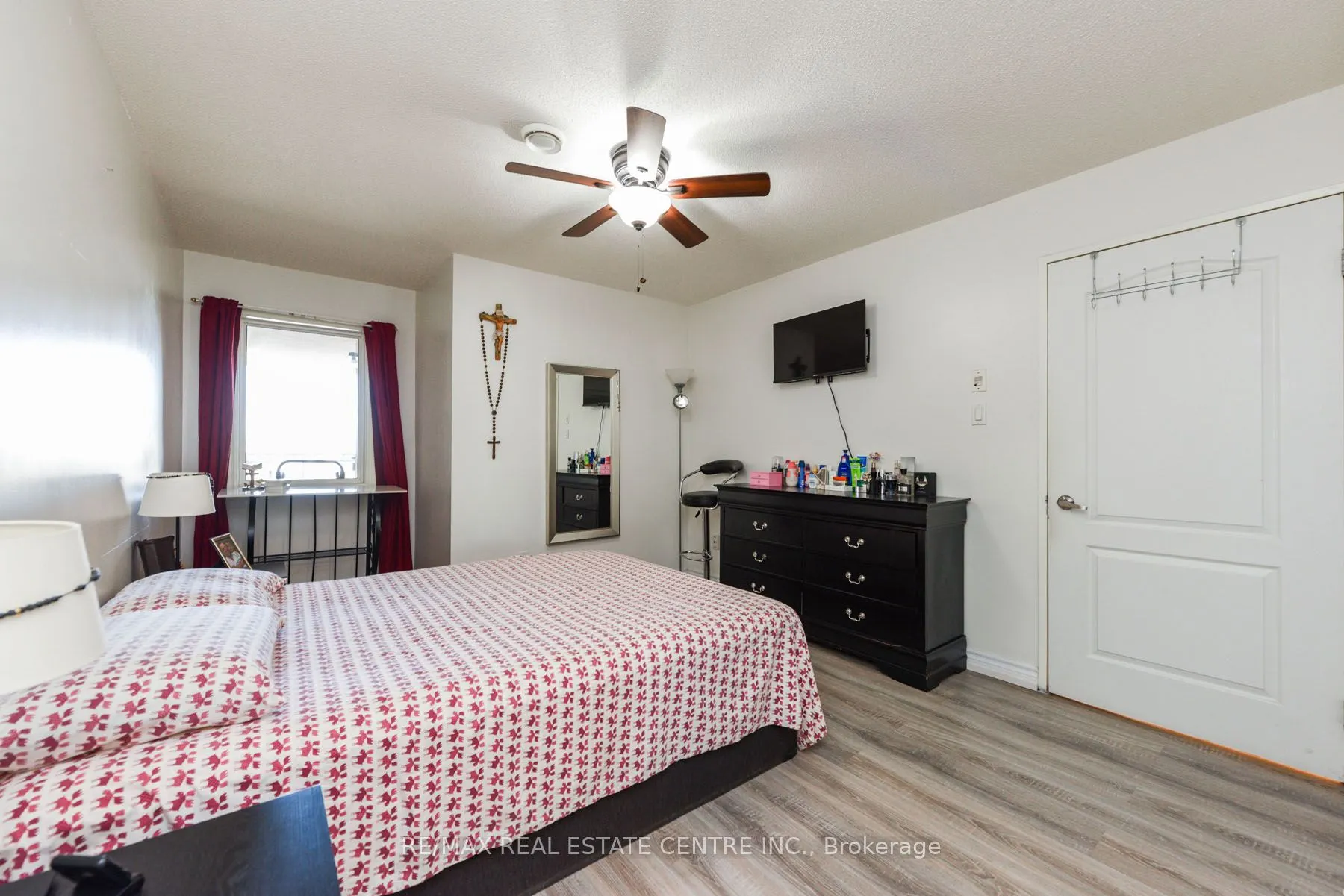 7405 Goreway Drive, #520