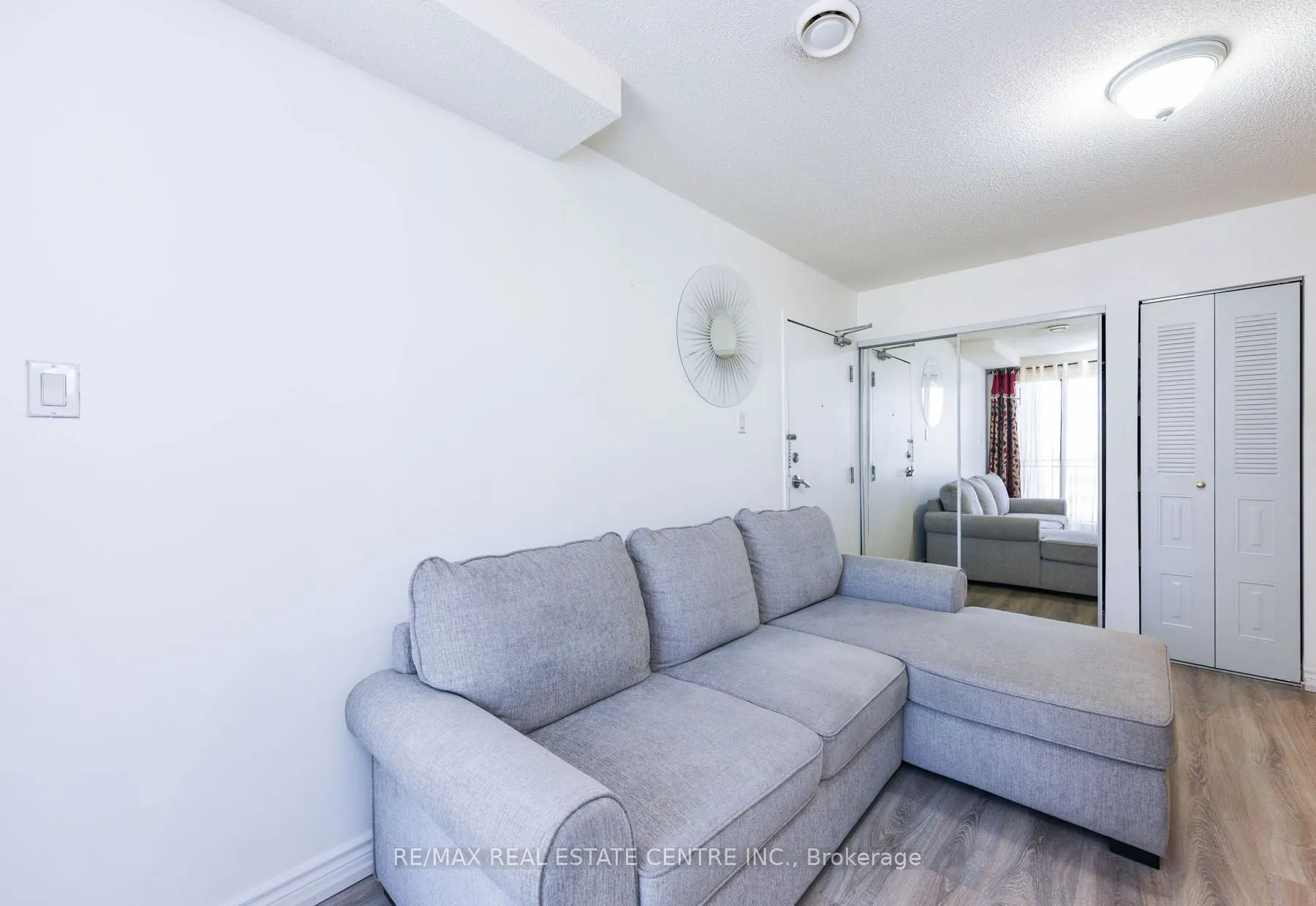 7405 Goreway Drive, #520