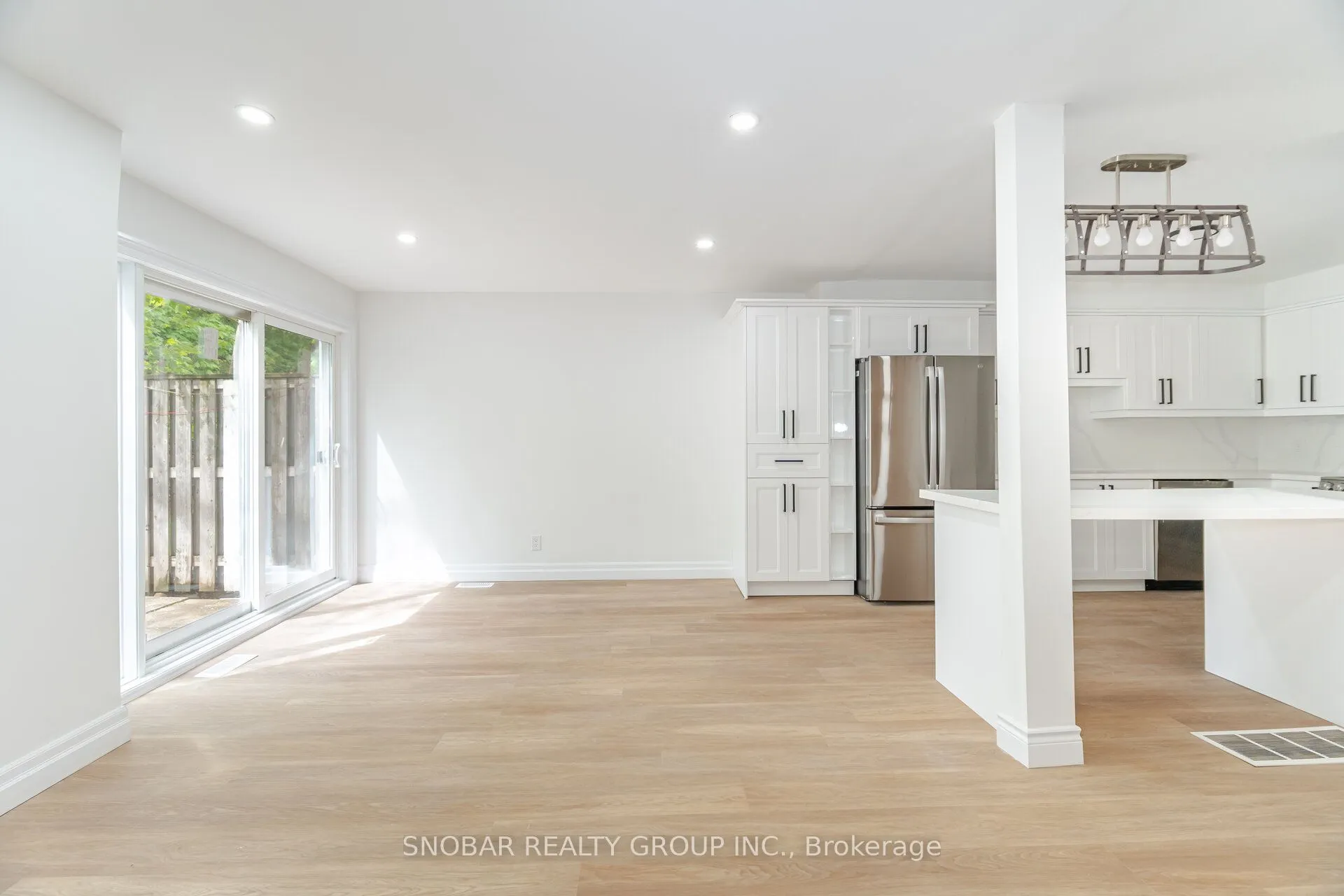 3360 The Credit Woodlands #10